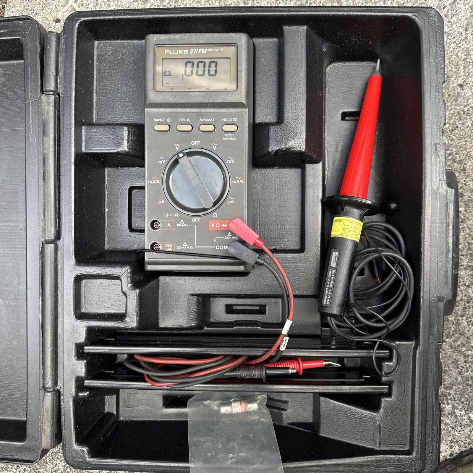Fluke 27 FM Multimeter w Leads Manual HV Probe Hardcase KIT