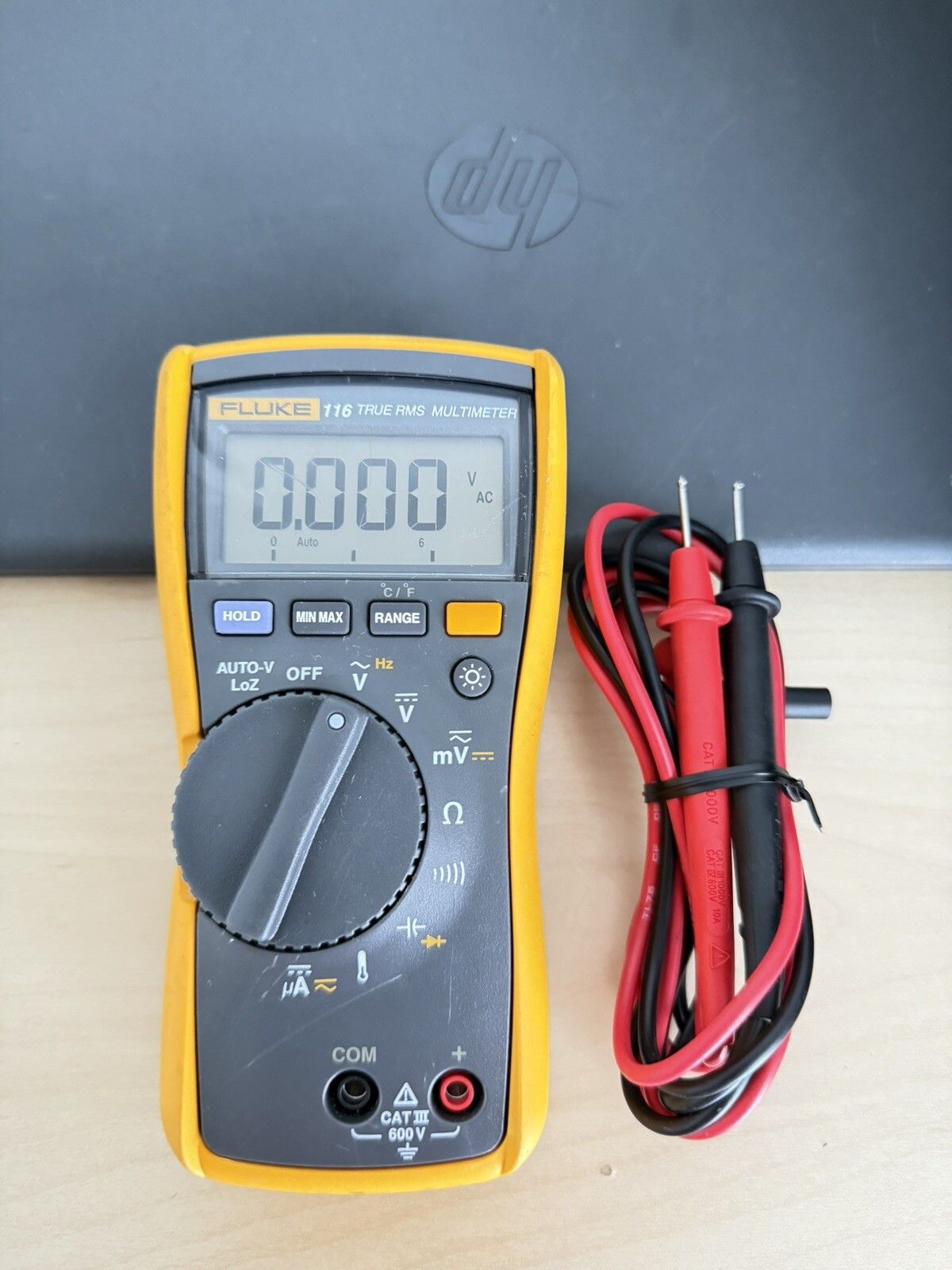FLUKE 116 TRUE RMS DIGITAL MULTIMETER W LEADS SHIPS