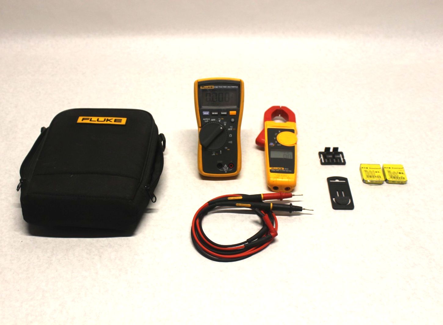 FLUKE 116 323 Kit HVAC Multimeter and Clamp Meter Combo