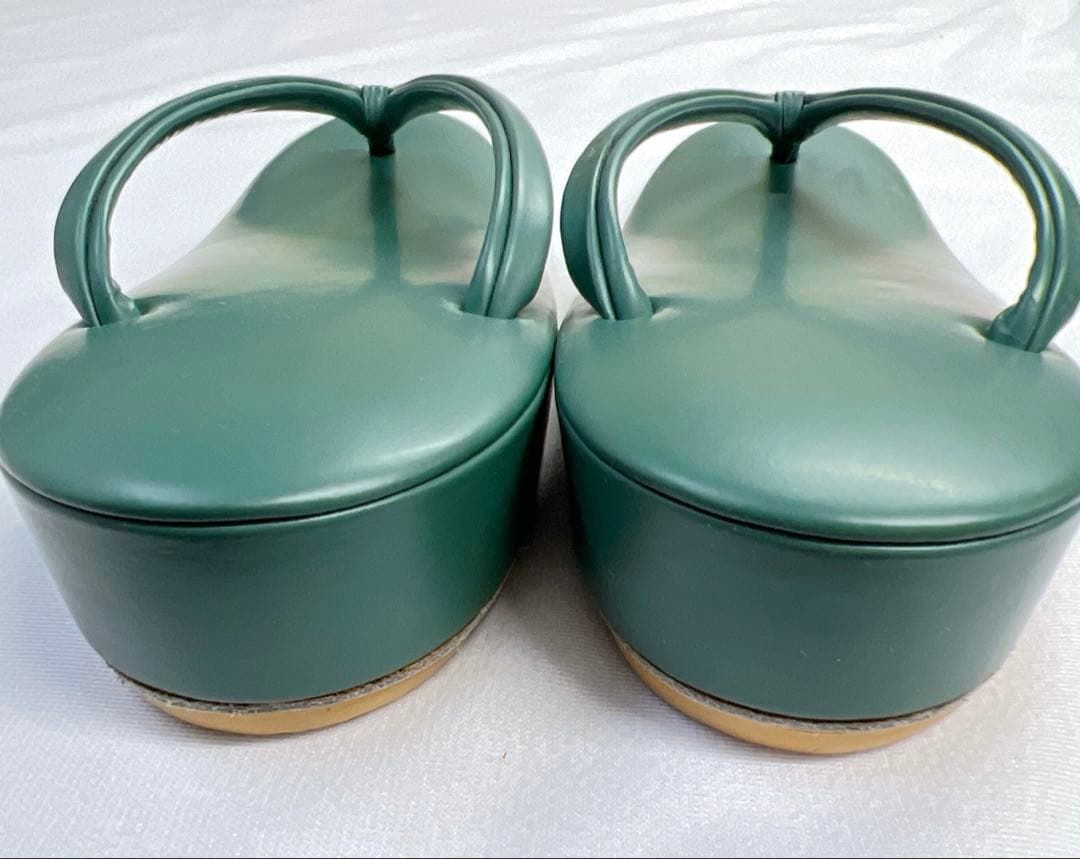 和装履物　下駄　草履　二枚歯　2点セット 未使用品　23cm 着物　072tz 和装履物 下駄 草履 二枚歯 2点セット 未使用品 23cm 着物 072tz
