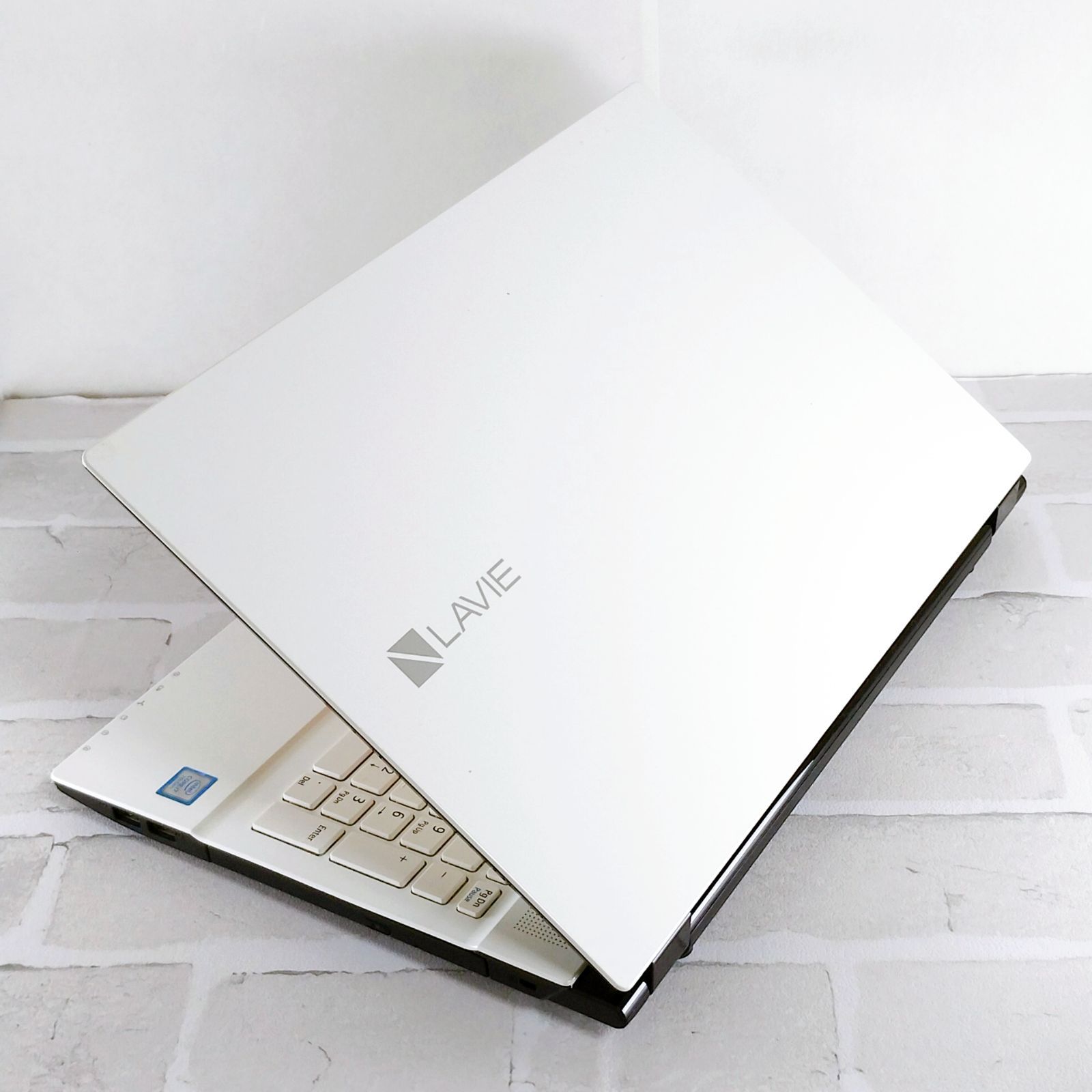 バッテリー良好◎たっぷり1TB 高性能Corei7 最新Windows11 ノート