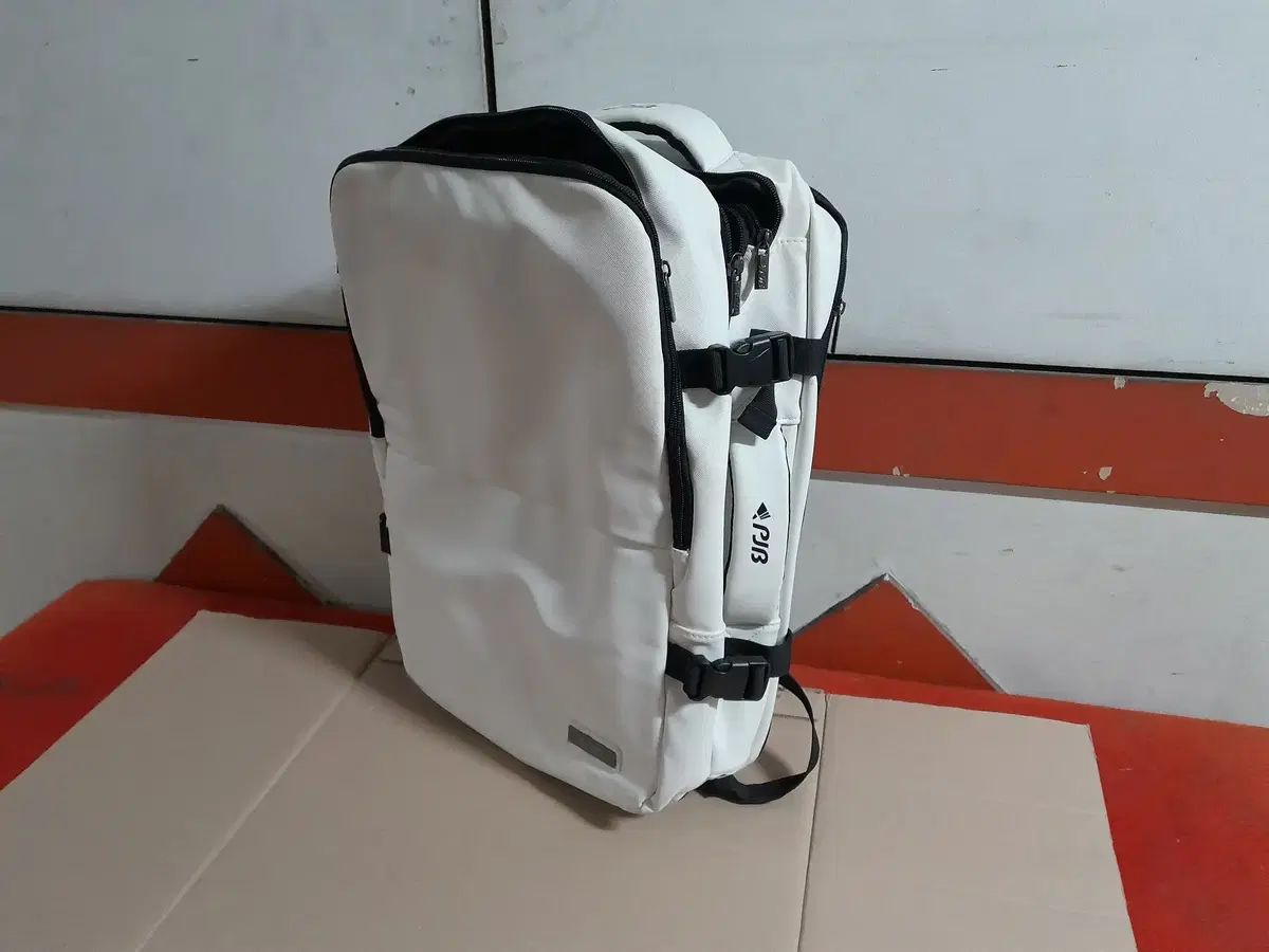 未使用 == PJB スポーツ バックパック