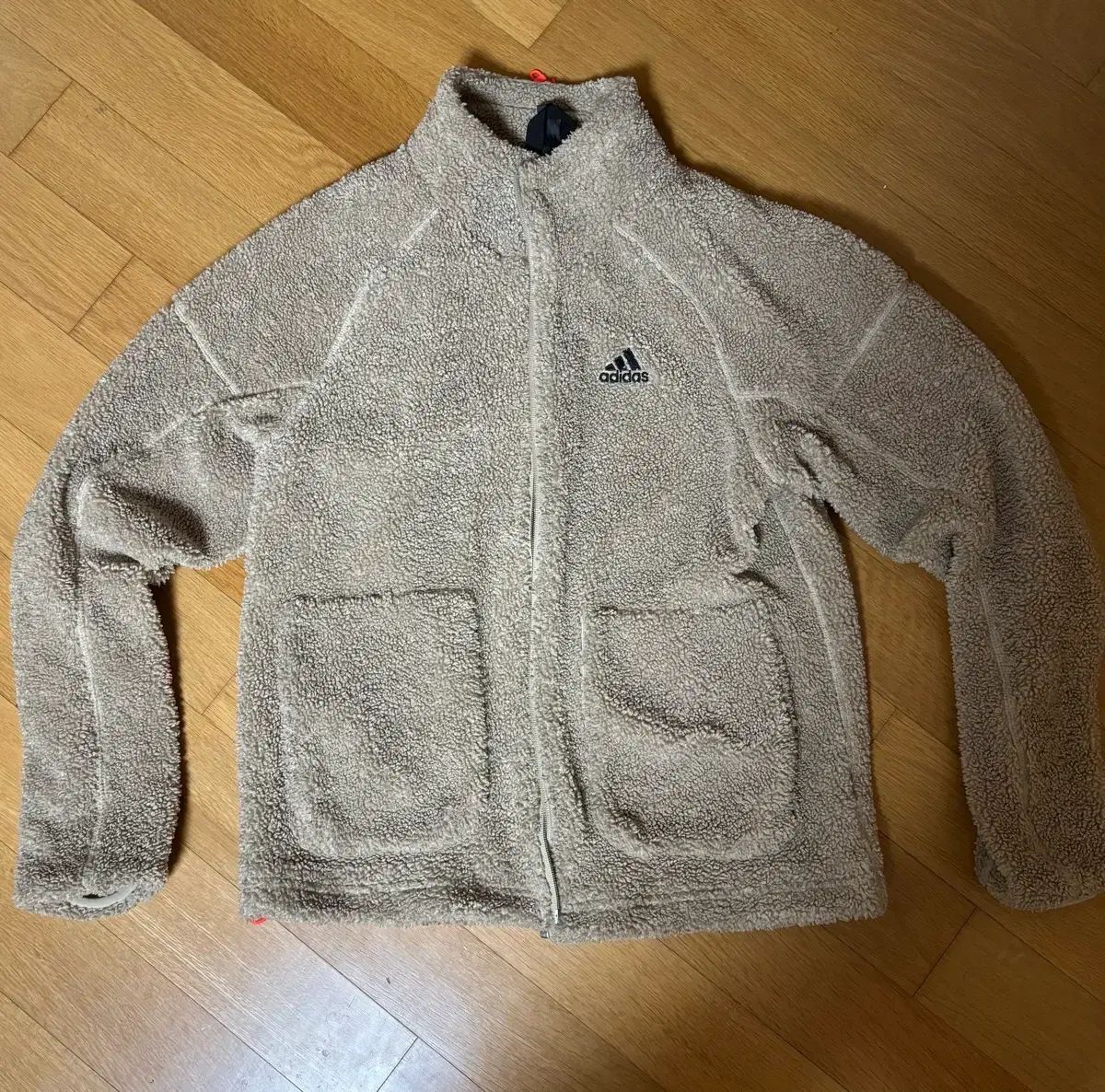 アディダス フリース 新品 たくさん厚くて暖かいです 【公式通販】