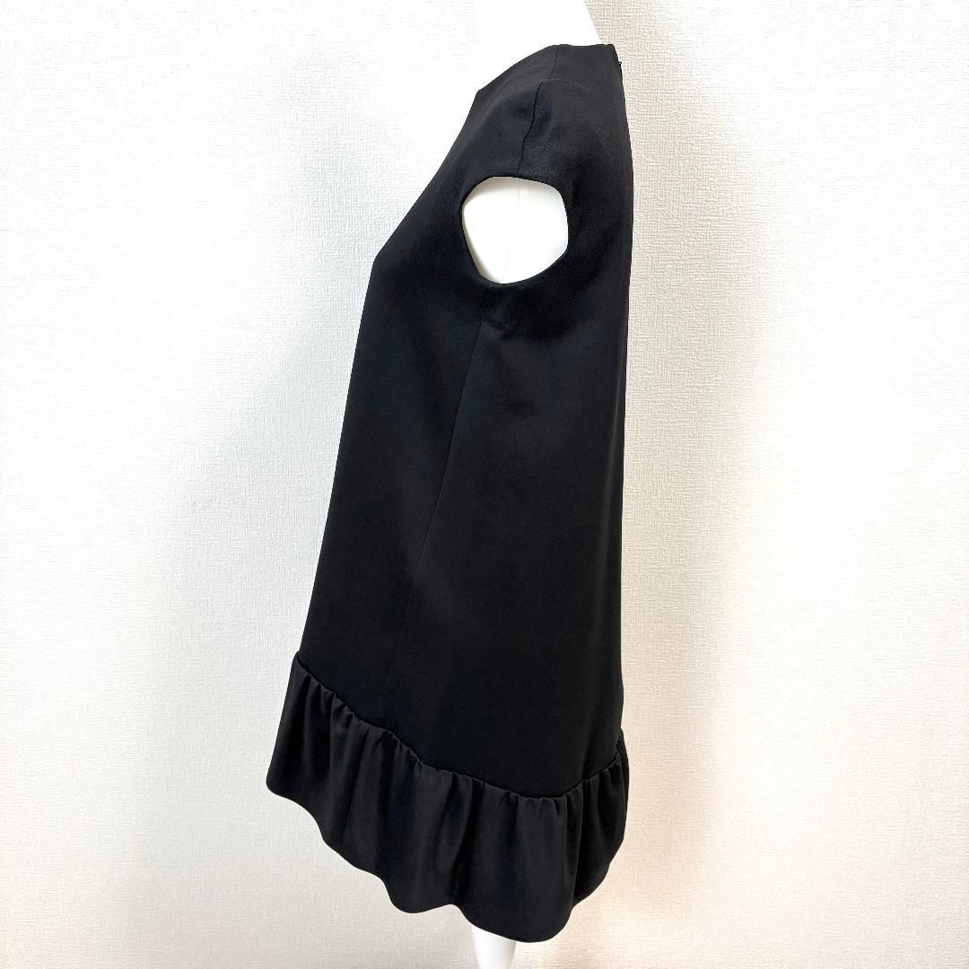 美品】 YOKOCHAN 裾フリルノースリーブワンピース 36 ブラック 無地