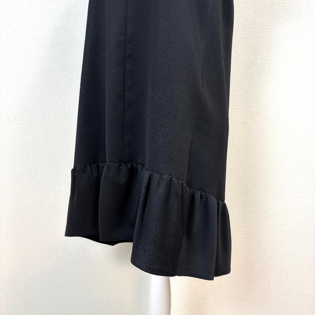 美品】 YOKOCHAN 裾フリルノースリーブワンピース 36 ブラック 無地