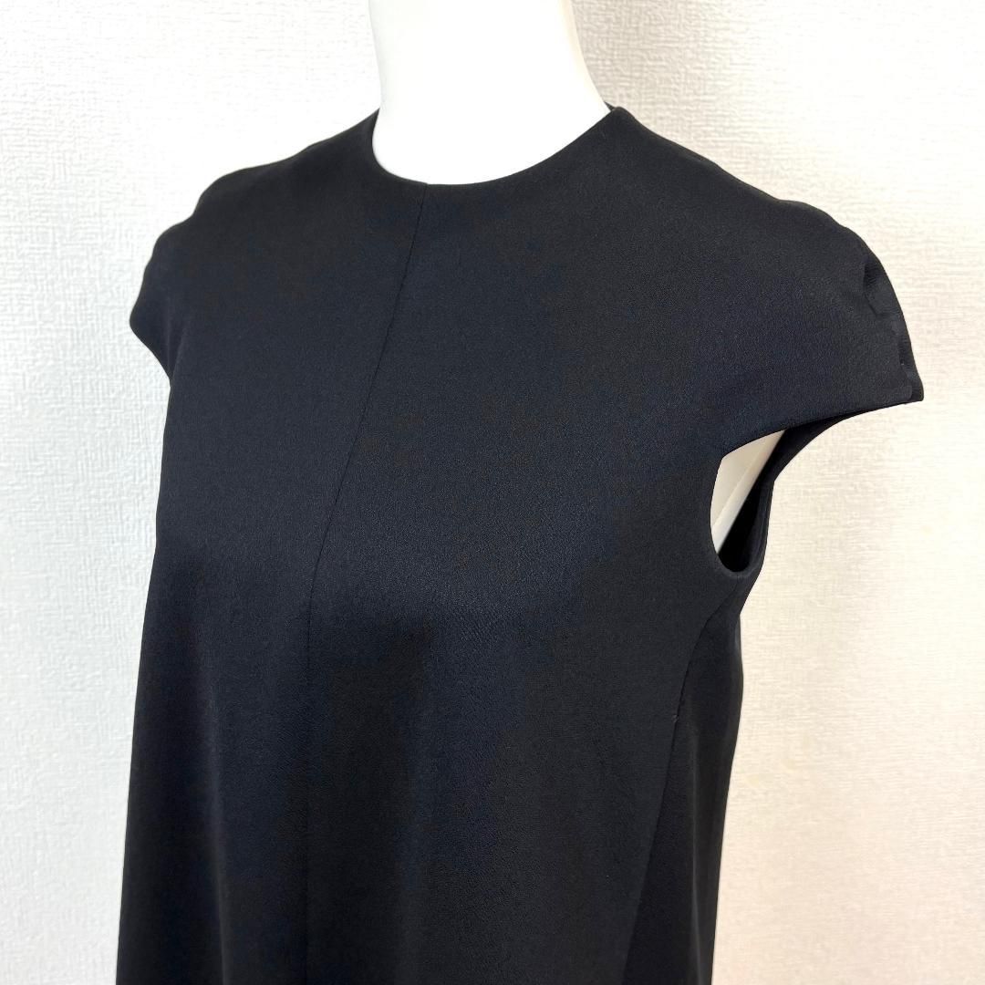 美品】 YOKOCHAN 裾フリルノースリーブワンピース 36 ブラック 無地