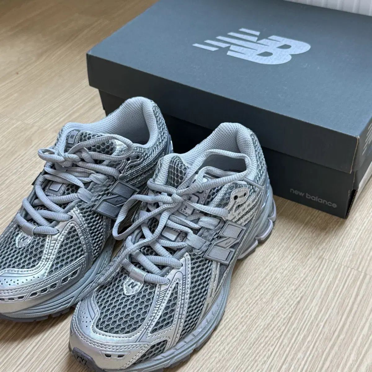 ニューバランス1906 グレー 230 New Balance M 1906 RW 【公式通販】