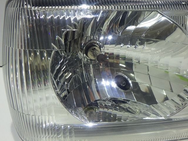 パジェロミニ 右ヘッドライト ハロゲン H58A レベ無 100-87819 MR