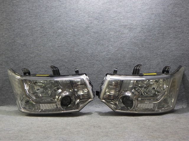 デリカD5 ヘッドライト 左右 HID CV 前期 100-87918 バラスト付