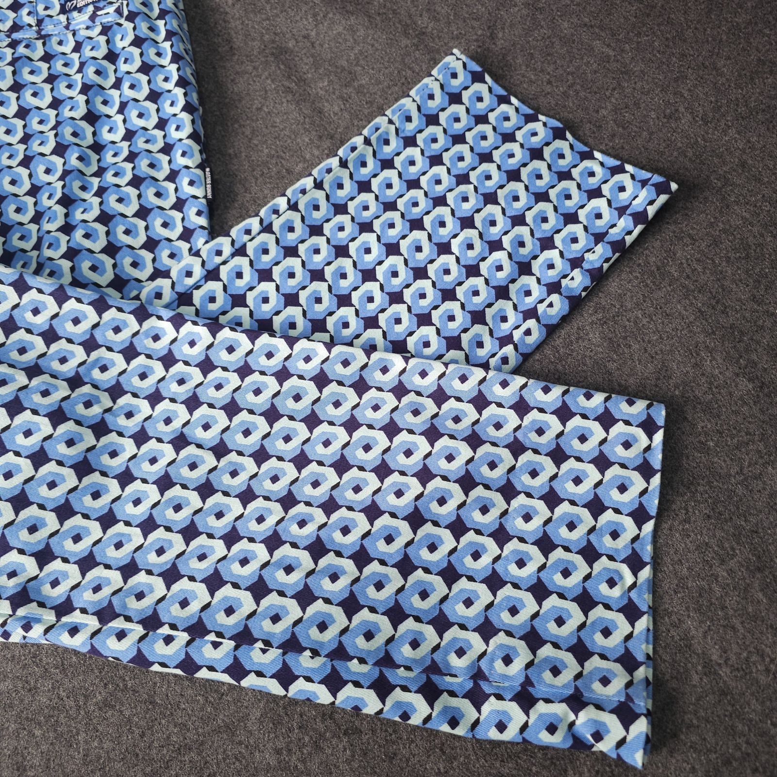 MASTER BUNNY EDITION マスターバニーエディション 秋冬 総柄 ゴルフ