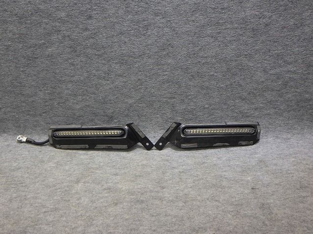 トヨタRAV4MXAA52MXAA54 左右デイライト 76854-AU200 RAV4 フロントスポイラー TRD デイライト 左右 MXAA AXAH52/54 76854
