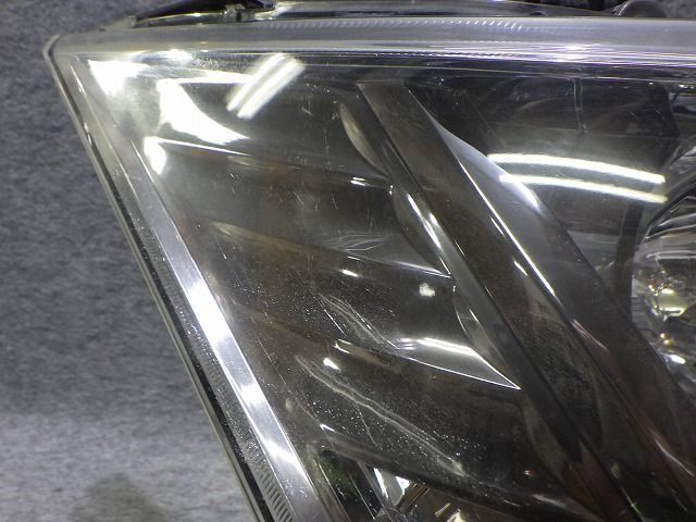 デリカD5 前期 ヘッドライト クリアレンズ 左右セット ジャンク品