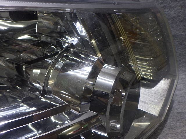 デリカD5 前期 ヘッドライト クリアレンズ 左右セット ジャンク品