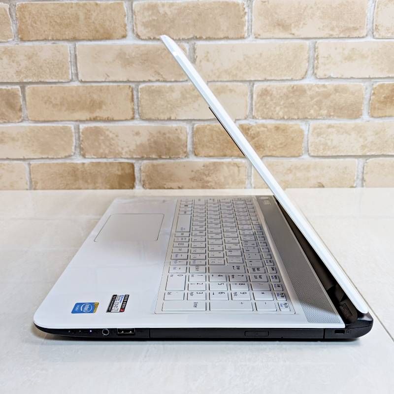 オフィス付き☆SSD256/メモリ8G☆初心者OK！Windows11ノートパソコン