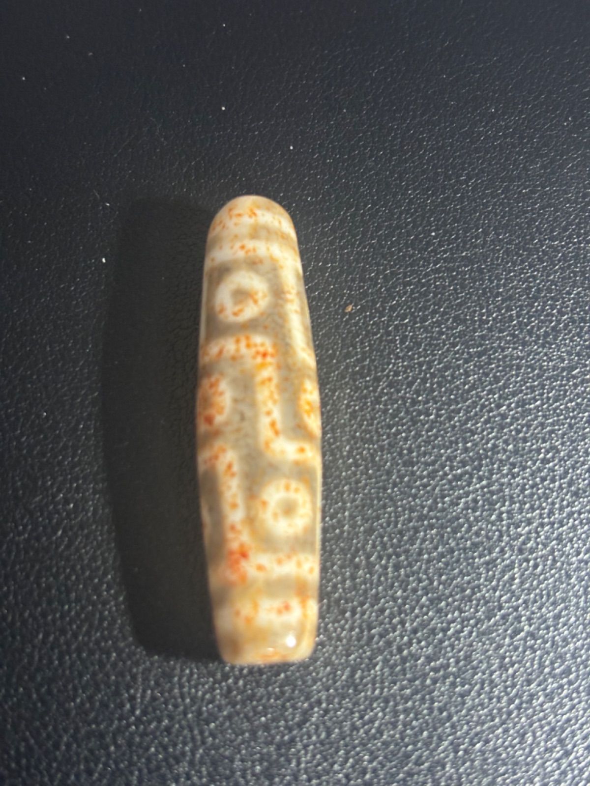 kiza‼️西蔵老礦古代伝承九眼天珠 西蔵老礦古代伝承 朱砂 九眼天珠 - メルカリ