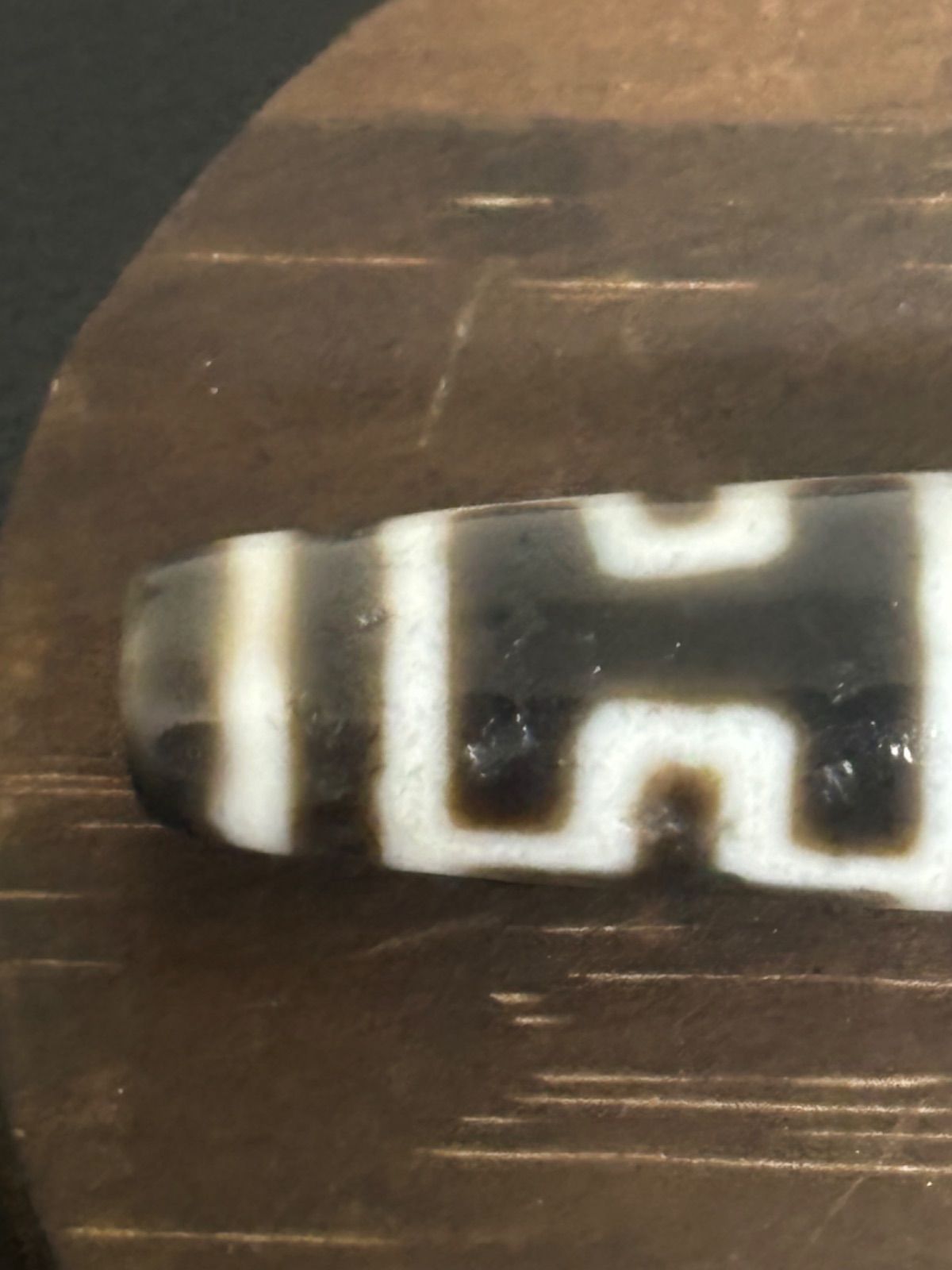 西蔵老礦古代伝承 金剛特殊 九眼天珠 - メルカリ