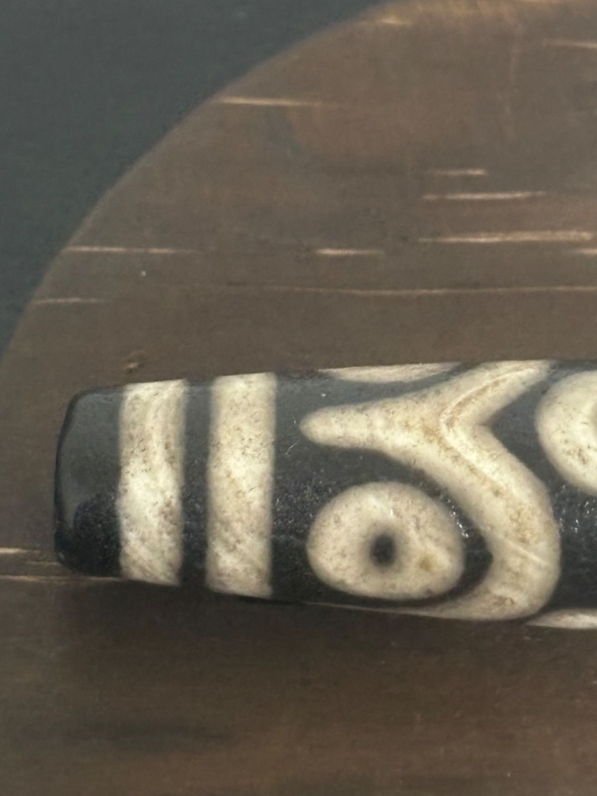 秘蔵天珠‼️西蔵老礦古代伝承金剛三眼天珠 西蔵老礦古代伝承 金剛十五眼天珠 - メルカリ