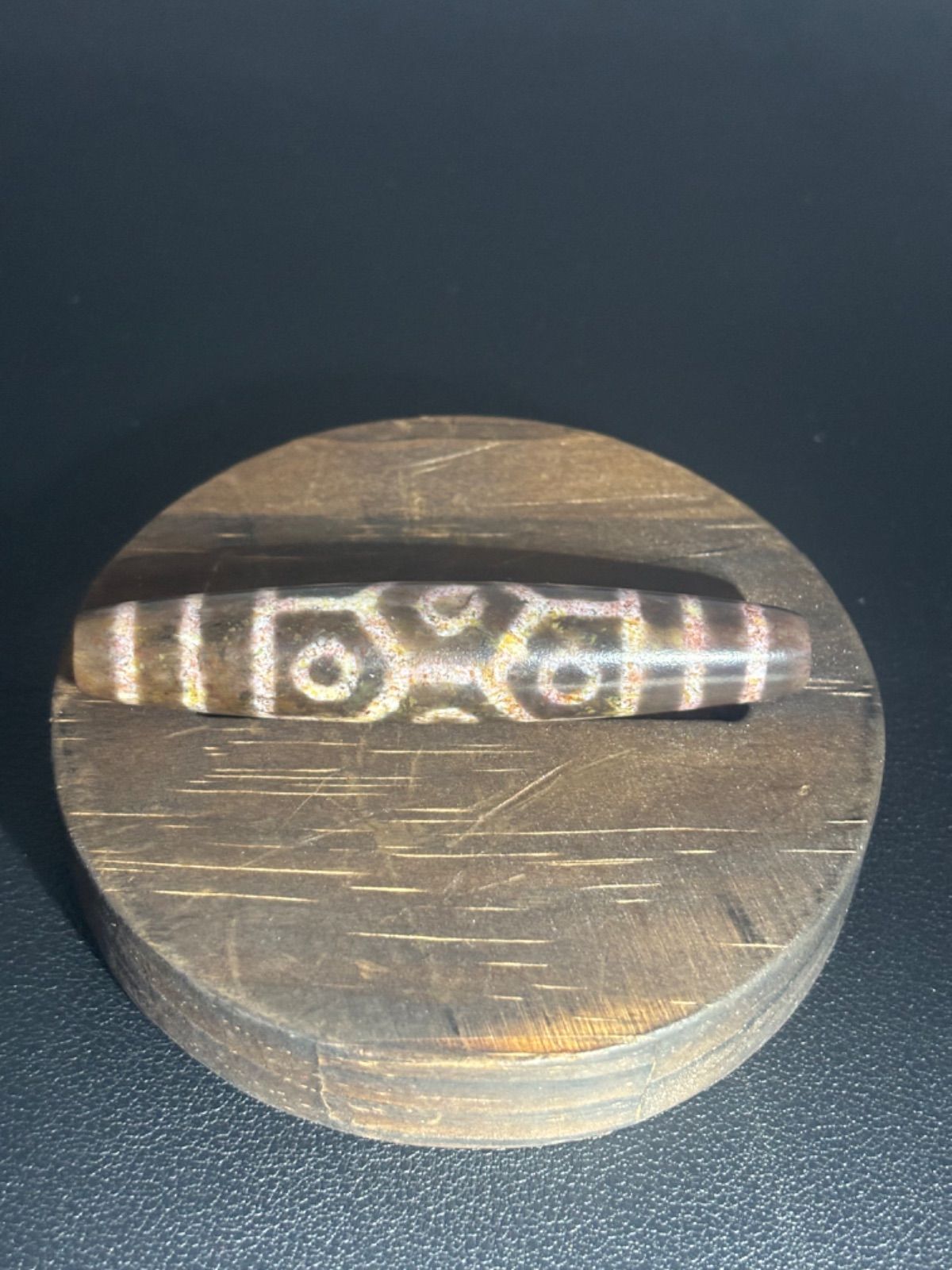 西蔵老礦古代伝承 朱砂 亀甲 九眼天珠 - メルカリ