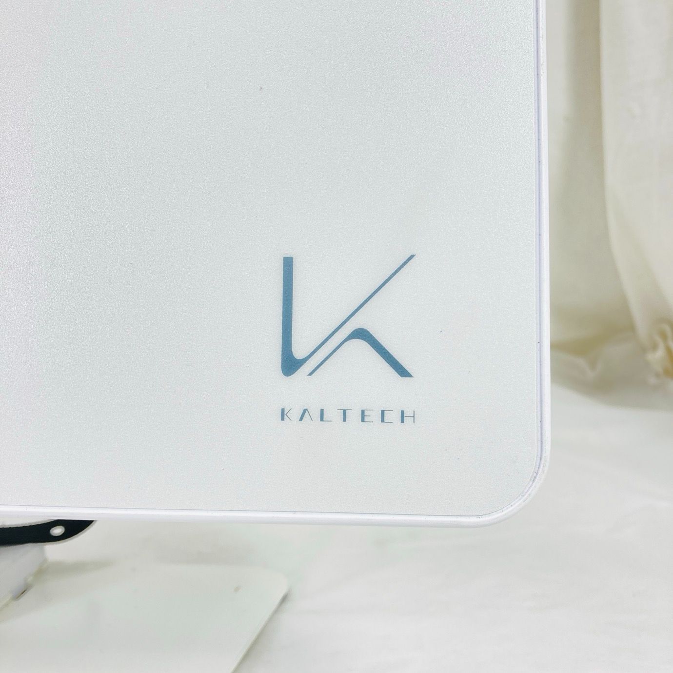 カルテック 光触媒除菌・脱臭機 TURNEDK KL-W01P - メルカリ