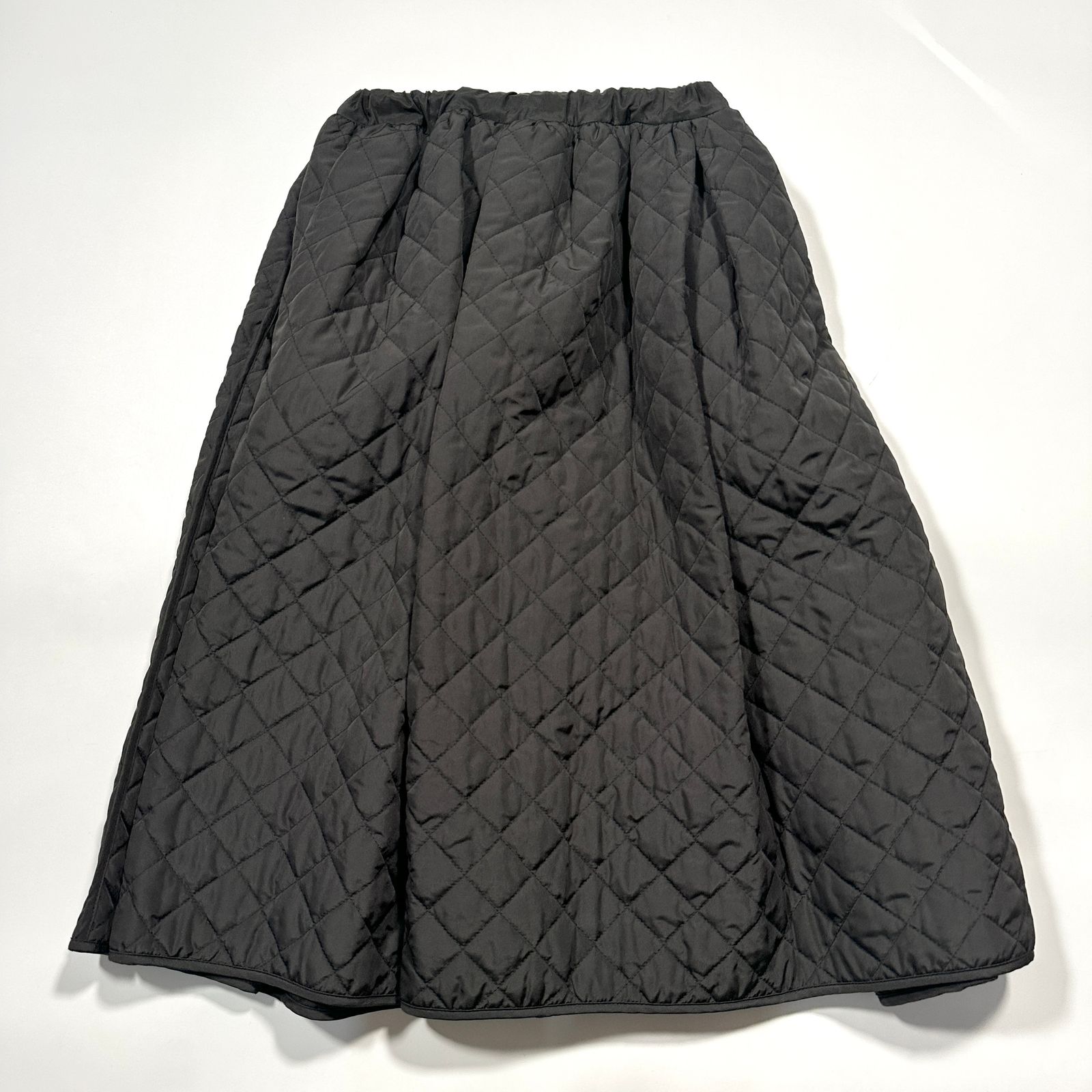 美品 ジプソフィア gypsohila キルティング スカート Aライン グレー 美品 ジプソフィア gypsohila キルティング スカート Aライン グレー