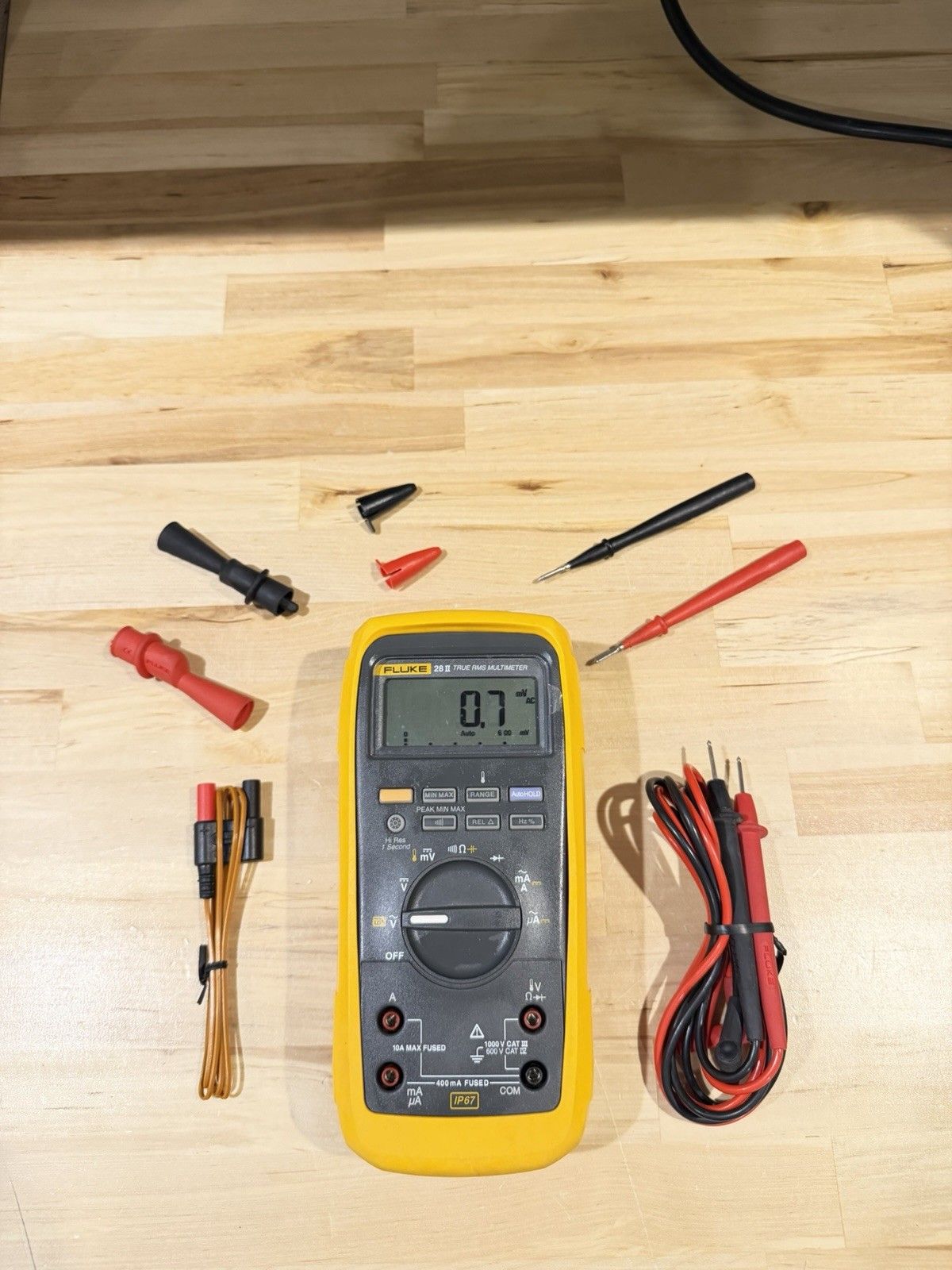 FLUKE 28 II TRUE RMS MULTIMETER W LEADS CLIPS SHIPS