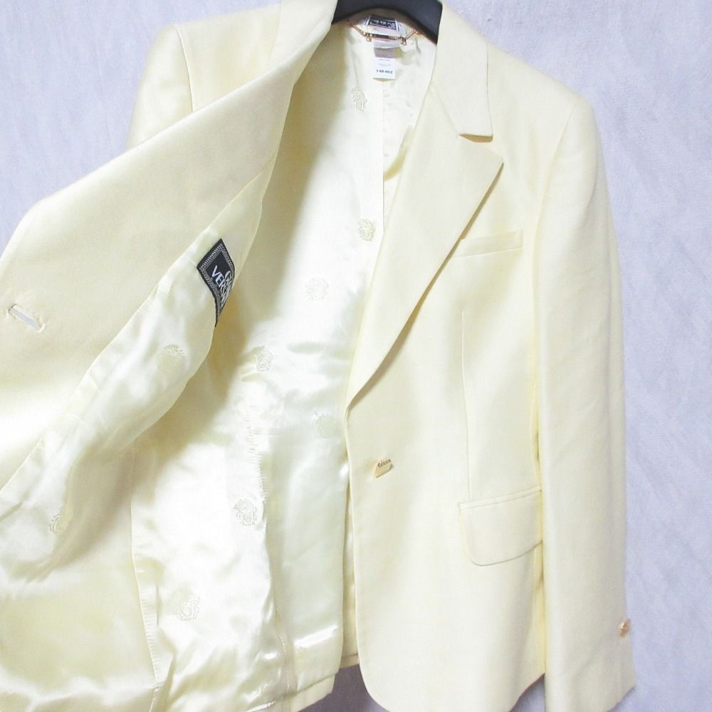 美品 GIANNI VERSACE ジャンニヴェルサーチ スクエアボタン シングル