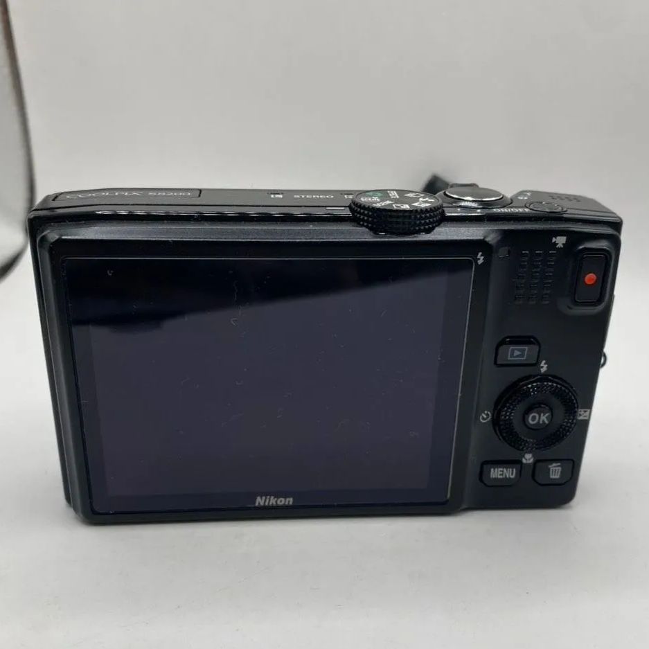 ✨カメラ✨】 Nikon ニコン COOLPIX S8200 デジタルカメラ デジカメ