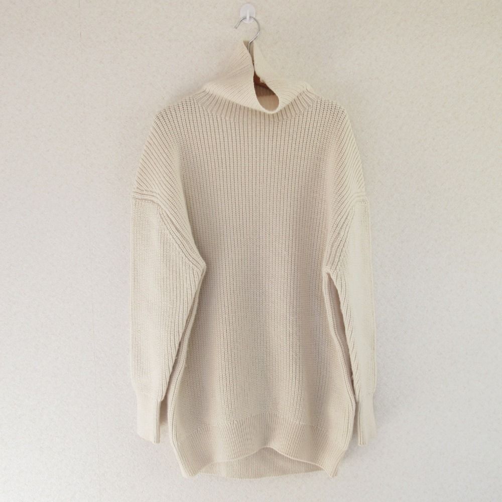 【新品未使用タグつき】イエナ　iena　タートル　ナチュラル　アイボリー 良品 IENA イエナ タートルニット セーター アイボリー レディース