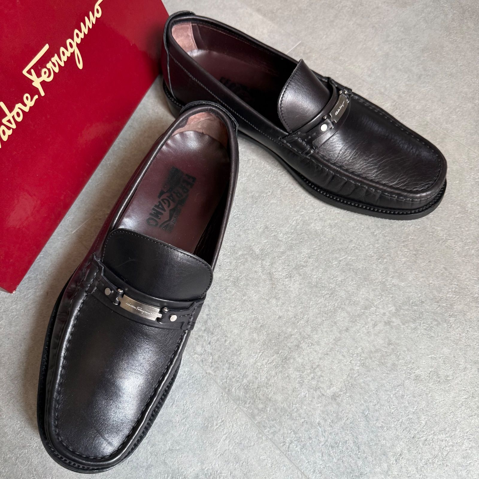 SalvatoreFerragamo サルヴァトーレフェラガモ ロゴプレート 