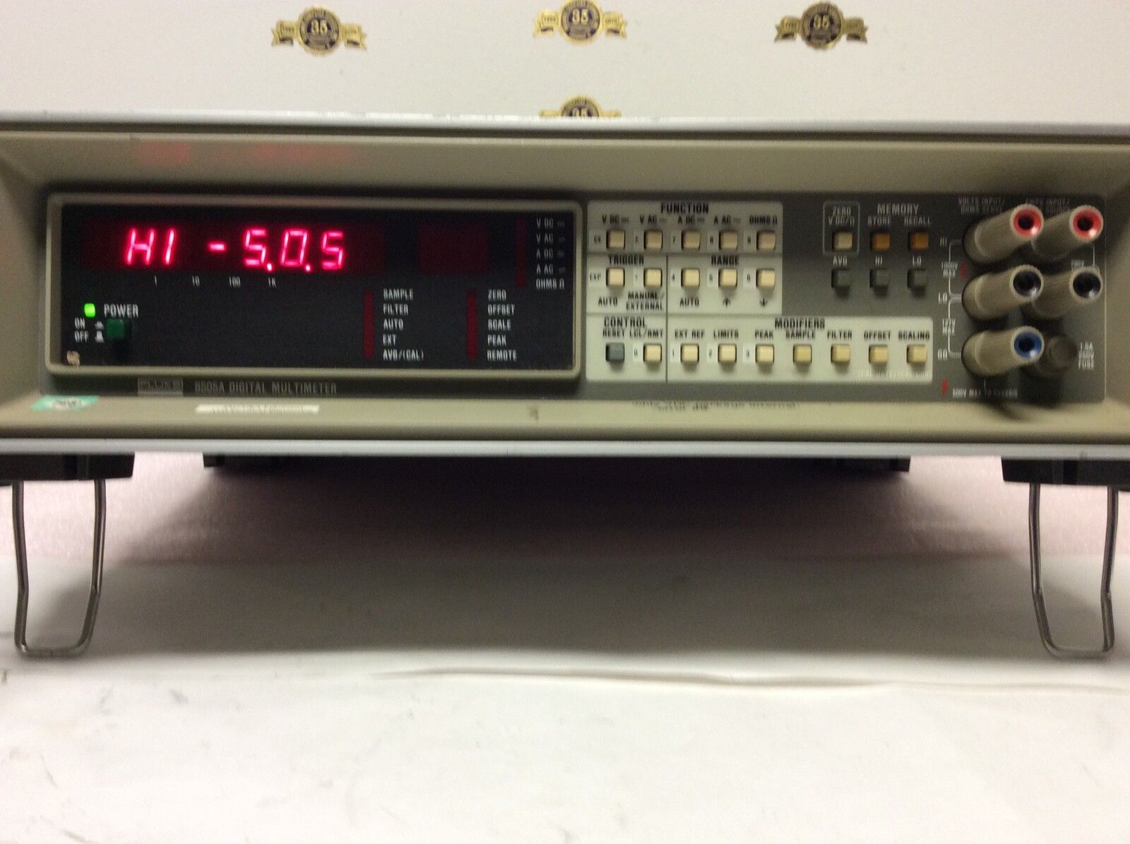 FLUKE 8505 A Digital Multimeter w option 05 IEEE 488 interface Powers up