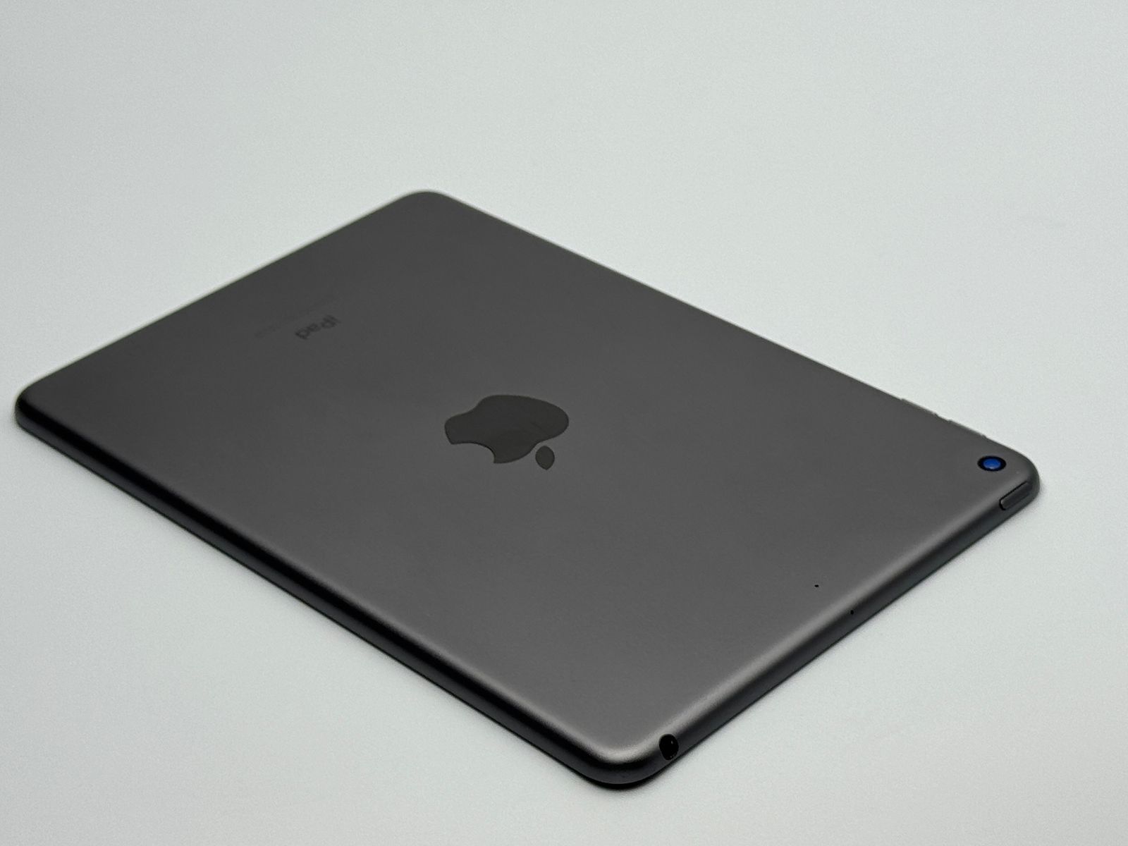 中古B】iPad mini 第5世代 64GB スペースグレイ Wi-Fi バッテリー【92