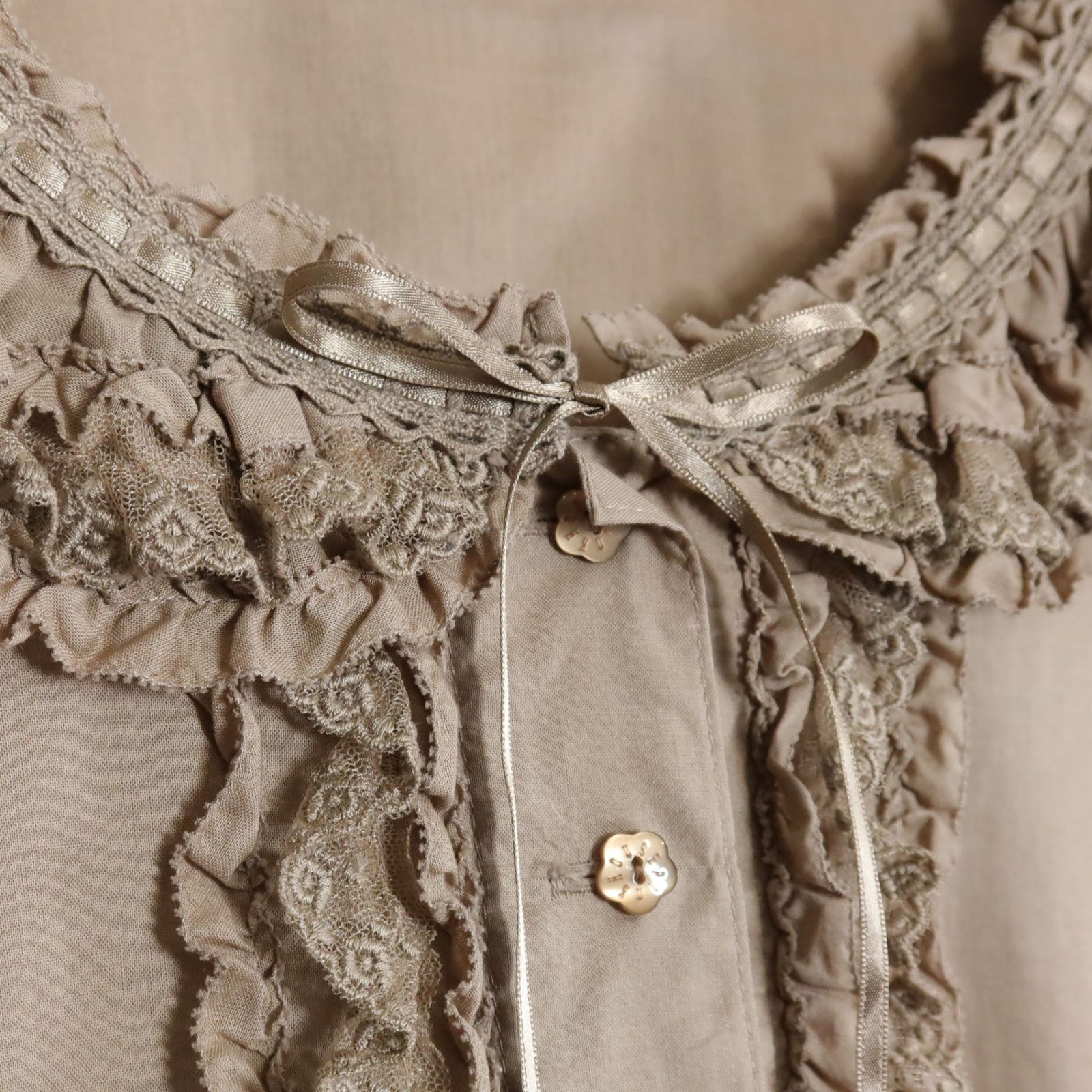 極美品】ピンクハウス☆チュールレースの段々フリル♪前開きローン