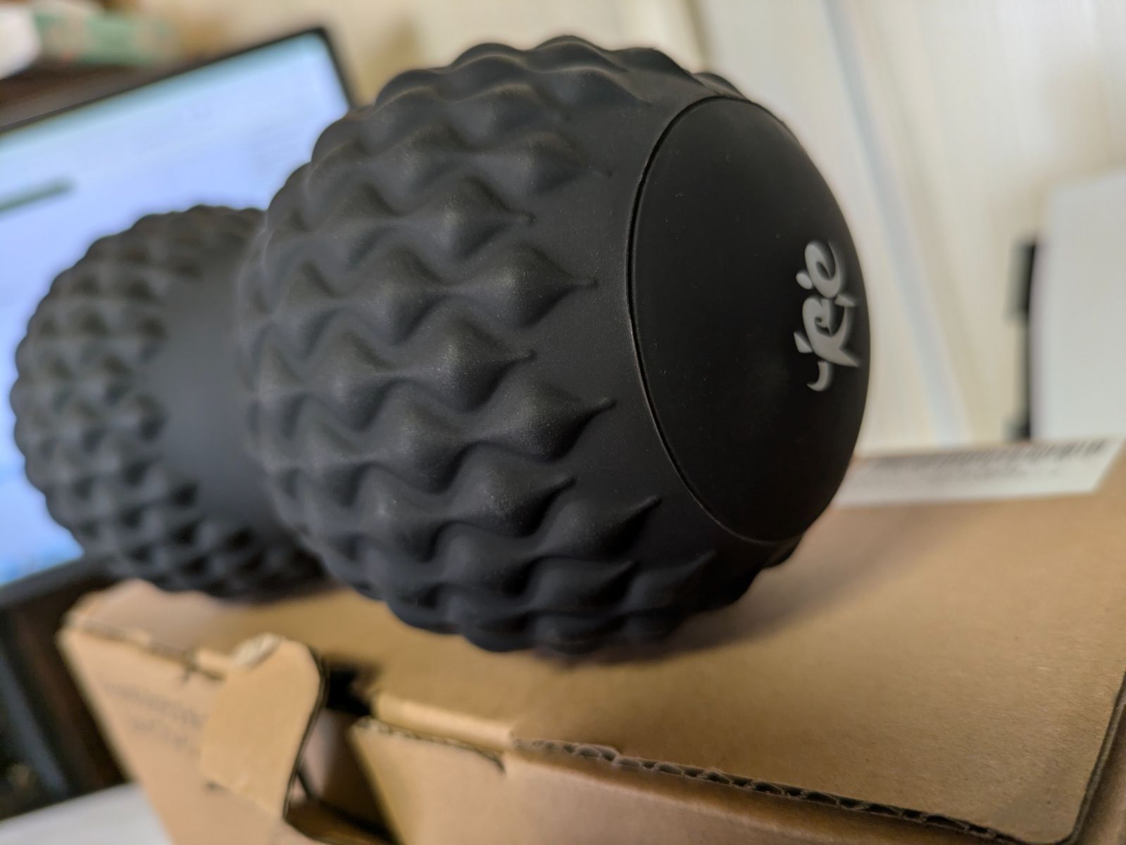 東急スポーツ　Oasis シェイプボール STB-100 ブラック 楽天市場】【最強配送】シェイプツインボール フィットネスクラブが