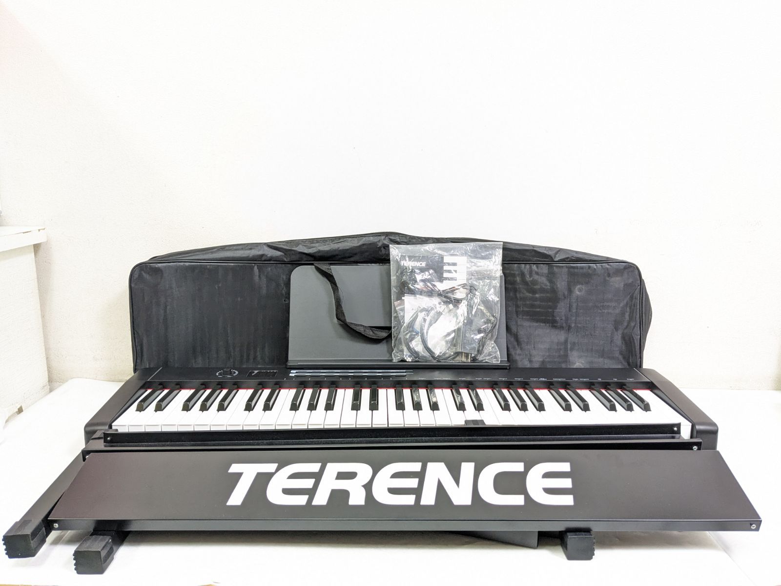 台座付き TERENCE TS-02 電子ピアノ 61鍵 - メルカリ