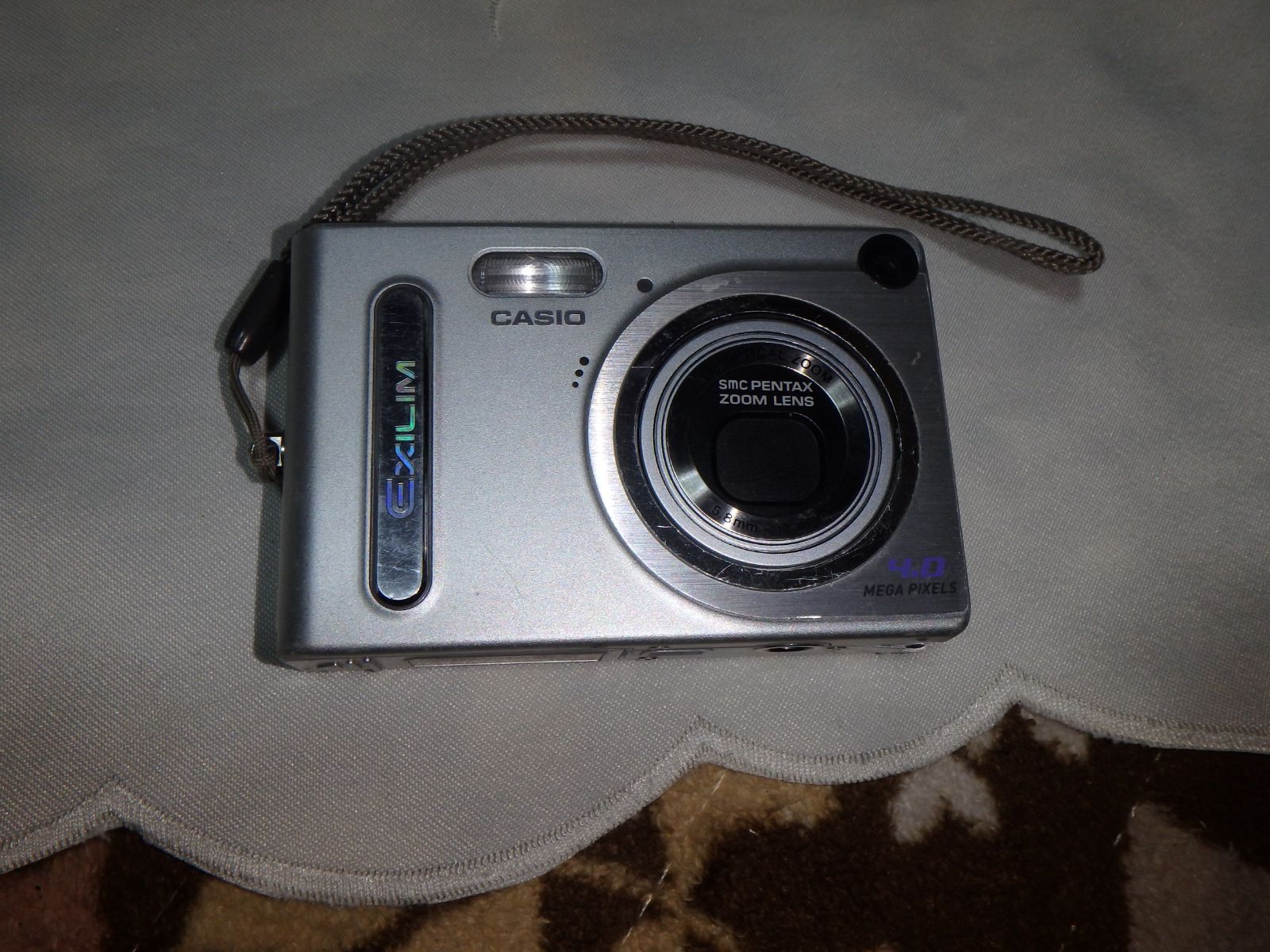 動作品　CASIO EXILIM ZOOM EX-Z4 PCUPdate：大ヒット薄型コンパクトズーム機のマイナーチェンジモデル