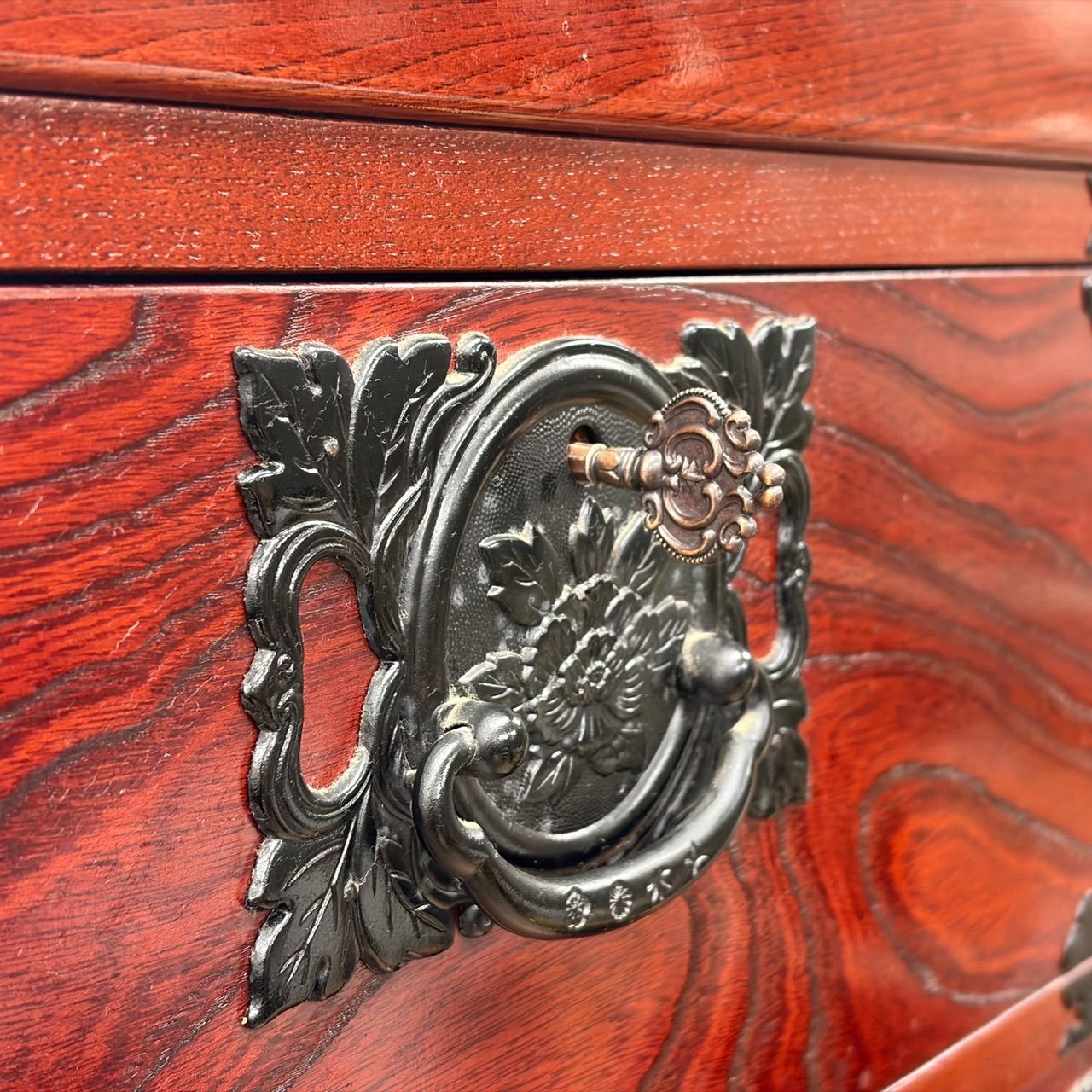 美品】飛鳥 欅箪笥 工芸家具 鍵付き 和箪笥 民芸箪笥 伝統工芸 国産