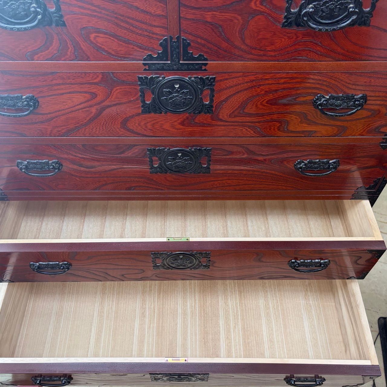 美品】飛鳥 欅箪笥 工芸家具 鍵付き 和箪笥 民芸箪笥 伝統工芸 国産