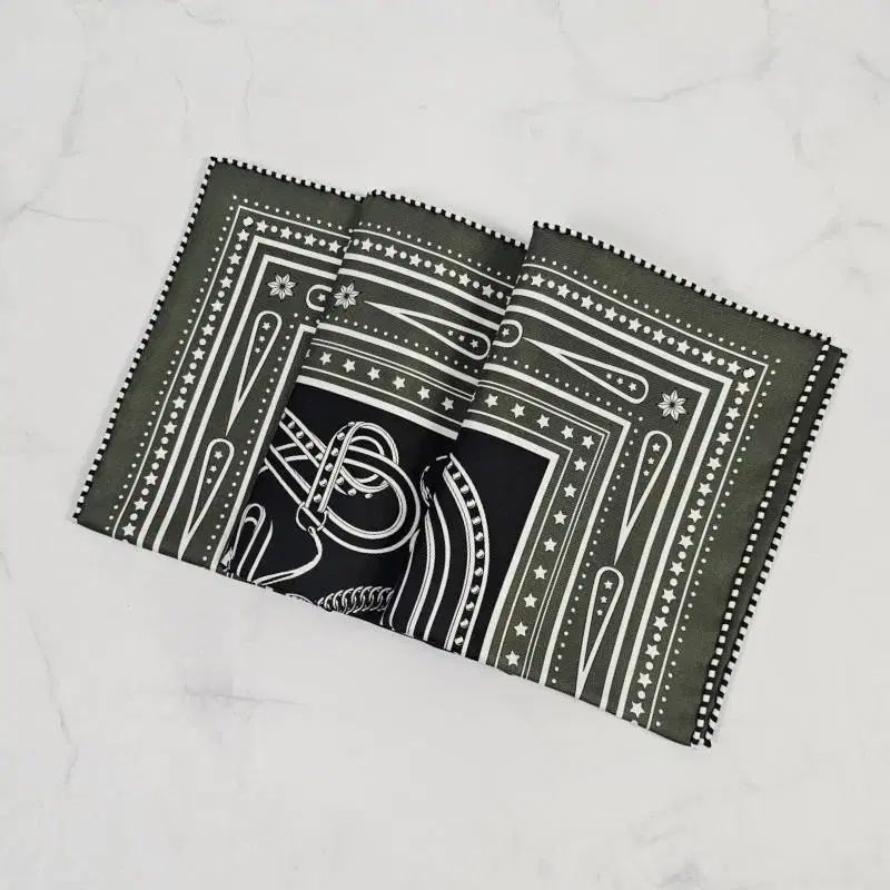 エルメス グランド ララ バンダナ 55 ツイリー シルク レディース