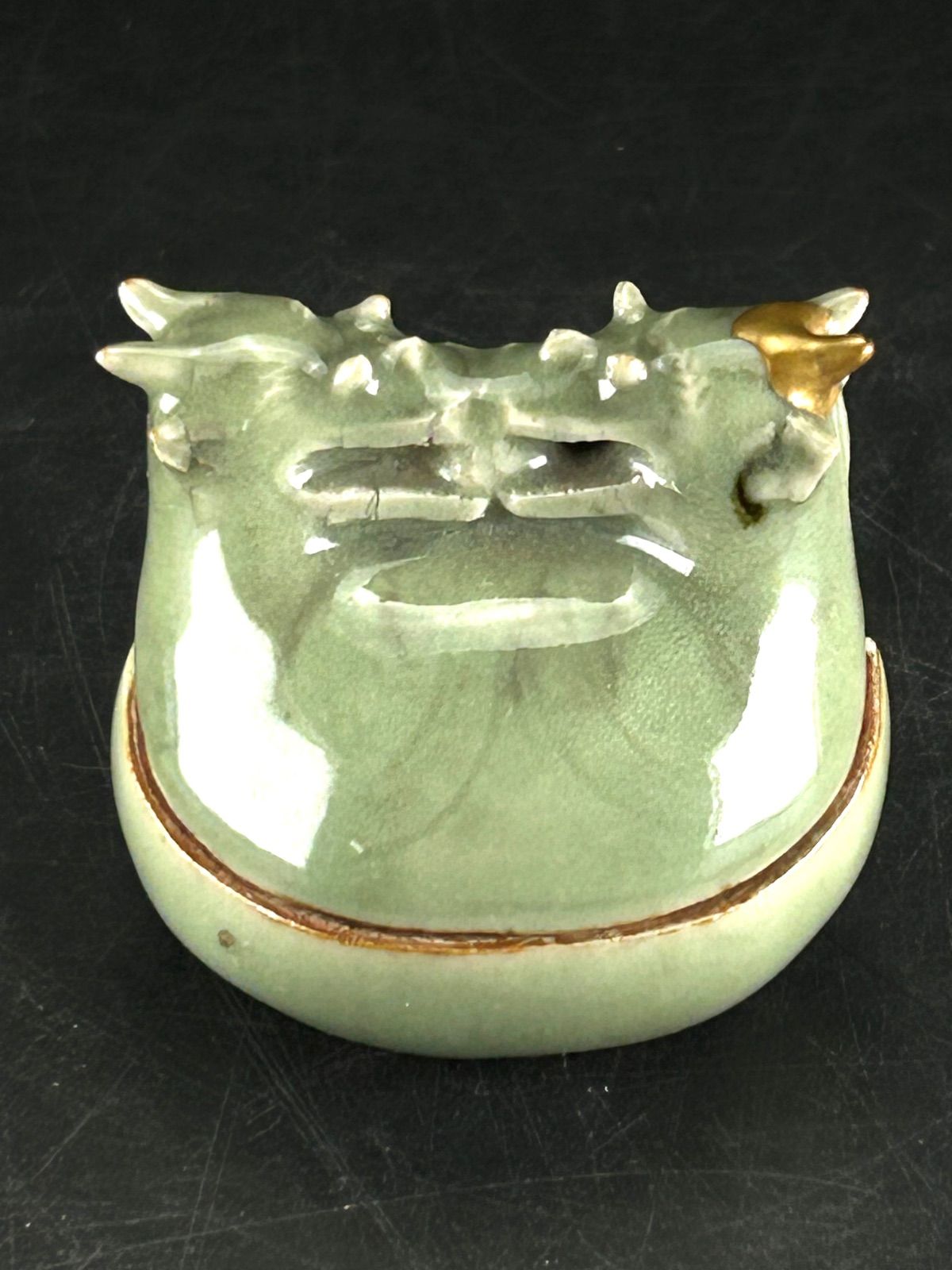 幽玄】時代 青磁龍香合 共箱 茶器 茶道具 香合 香炉 - メルカリ