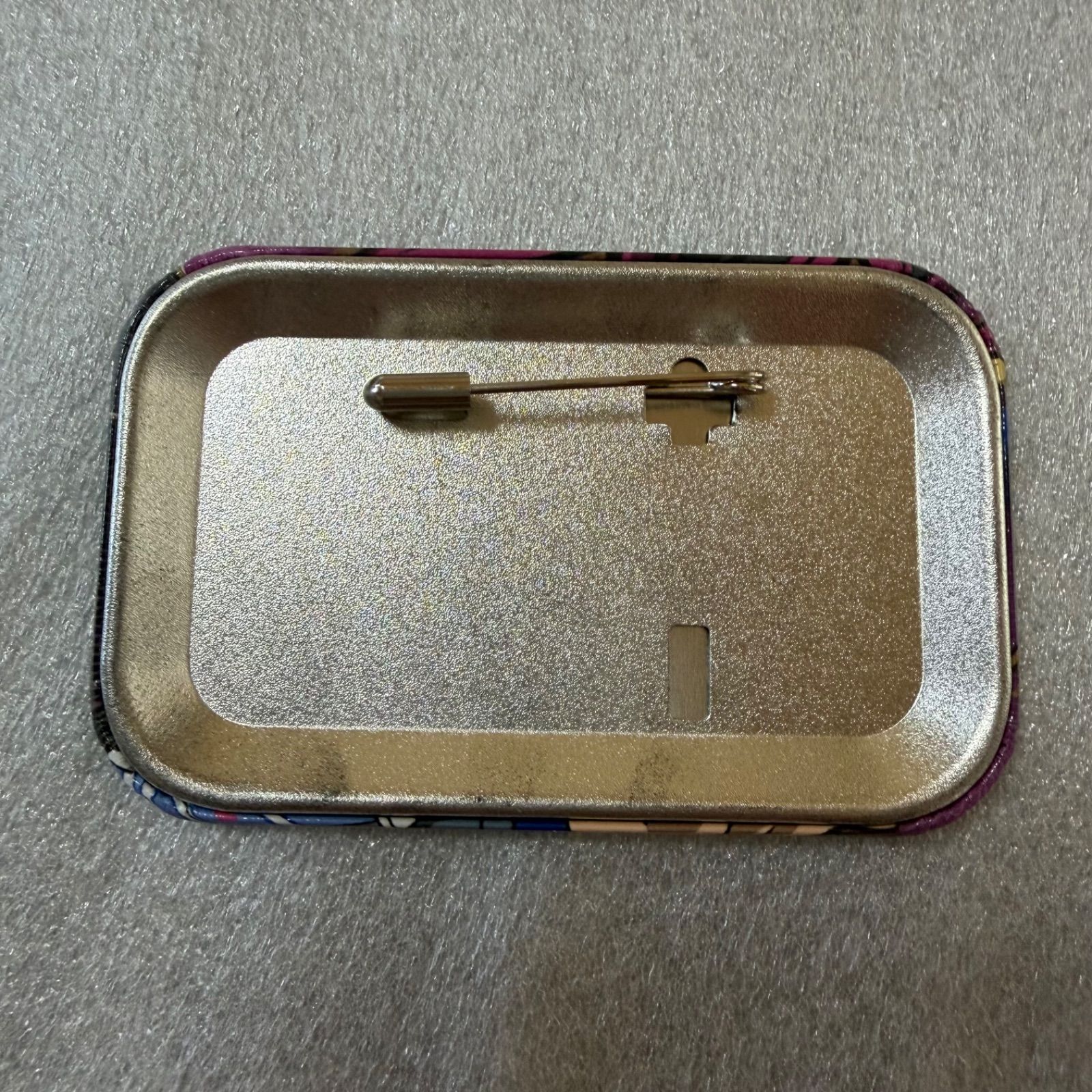 カフェ 遊戯王 武藤遊戯 スクエア缶バッジ U6 - メルカリ