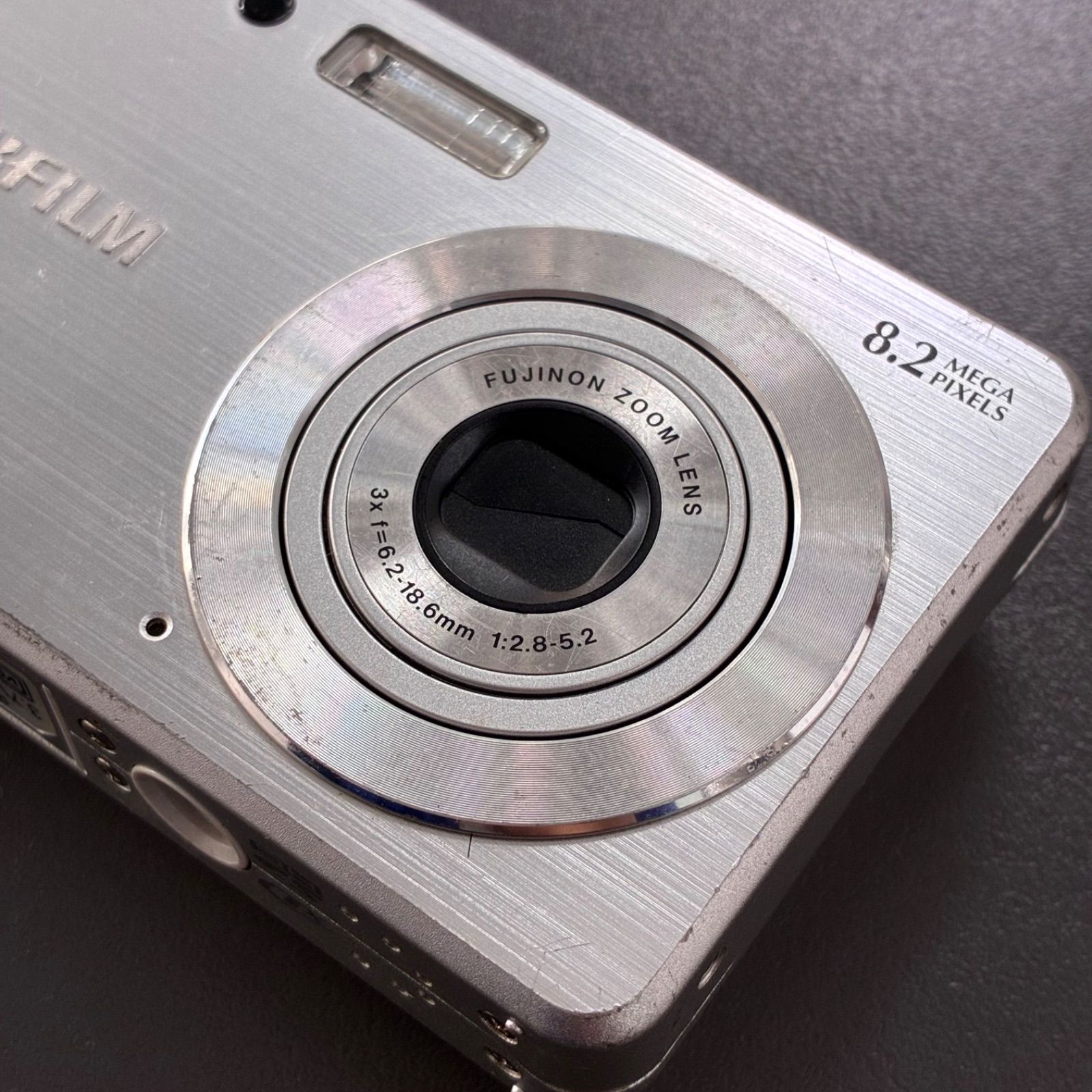ジャンク】FUJIFILM FinePix J10 デジタルカメラ シルバー コンデジ