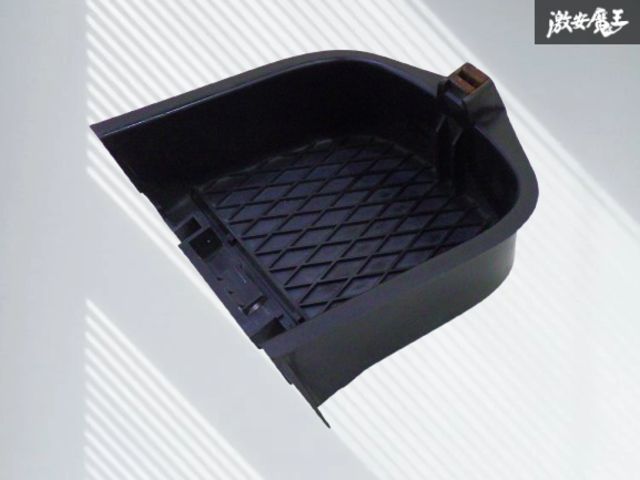 ストア出品】 NISSAN 日産 純正 S15 シルビア 右 右側 運転席側 フォグ