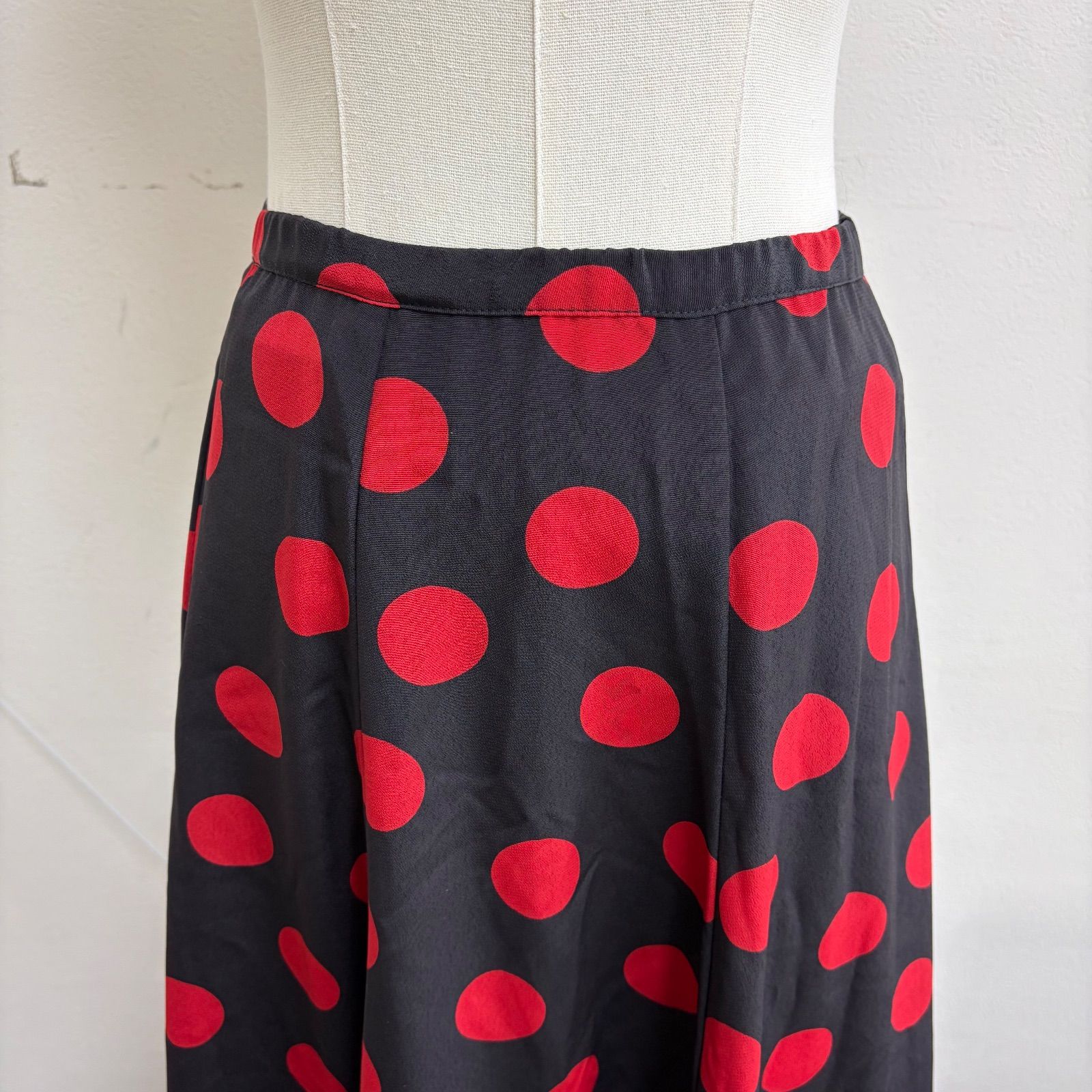 フラメンコ衣装 ☆ファルダのみ ＊シージョ別売＊ 赤/黒豪華フリル