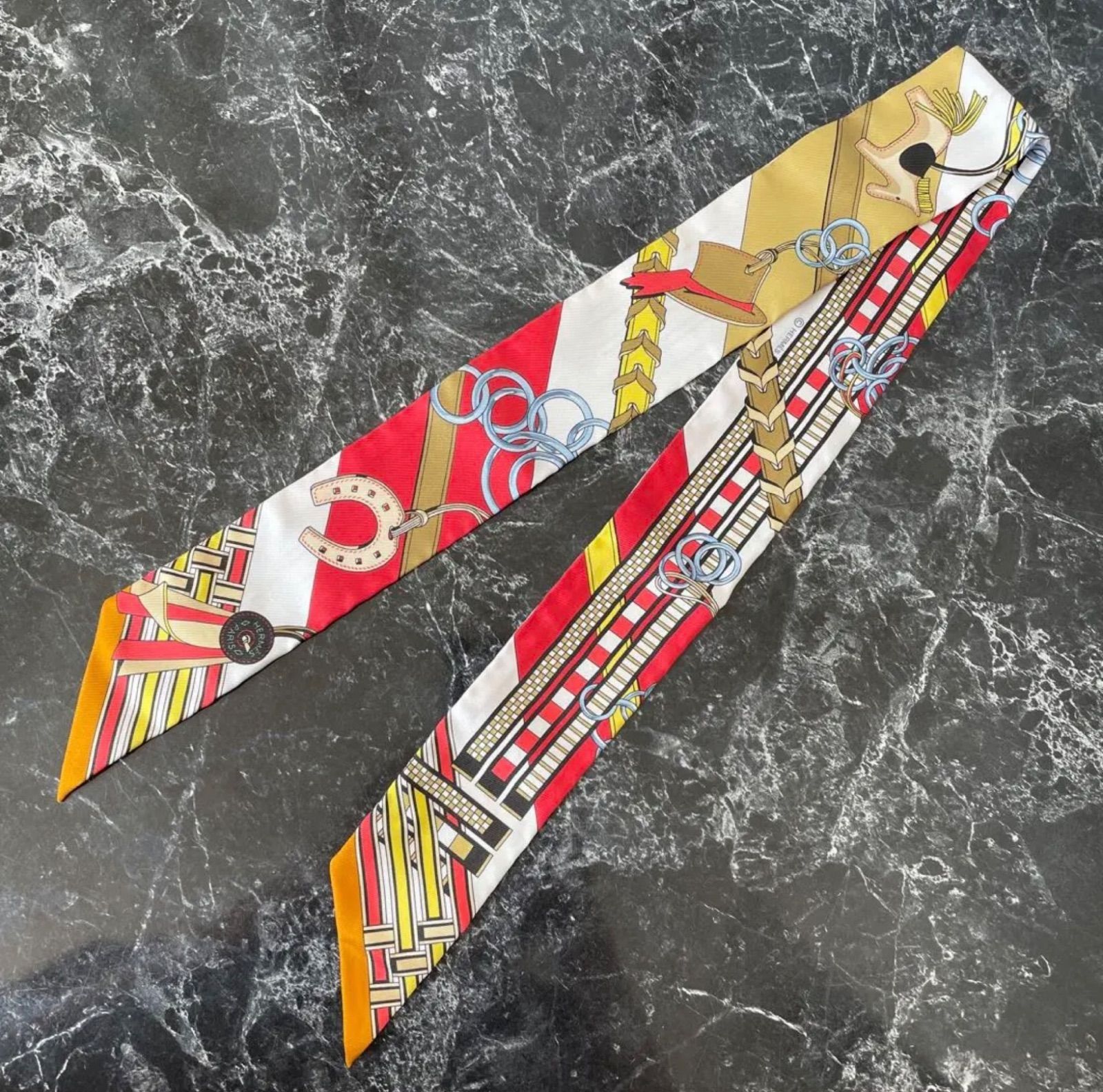 HERMES エルメス ツイリー 馬勒とチャーム - メルカリ