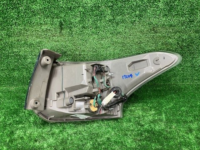 車 アウトランダー GG2W 左テールランプ・テールライト PHEV Gナビ