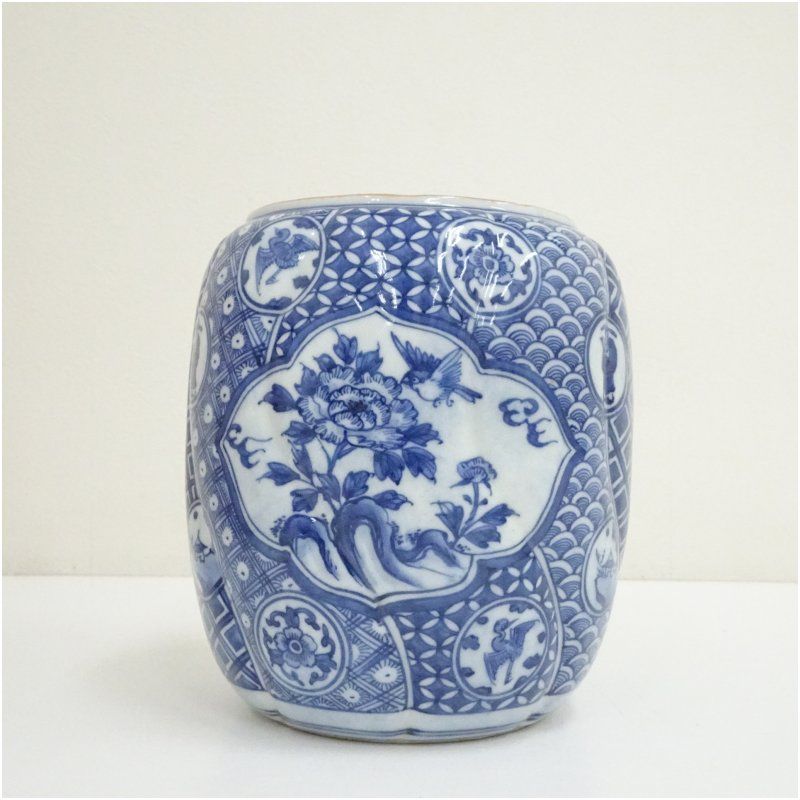 2412 五良大甫　呉祥瑞造　染付人物　水指　時代物 五良大甫呉祥瑞造 染付水指（保護箱） 水指し 茶道 茶道具 おしゃれ