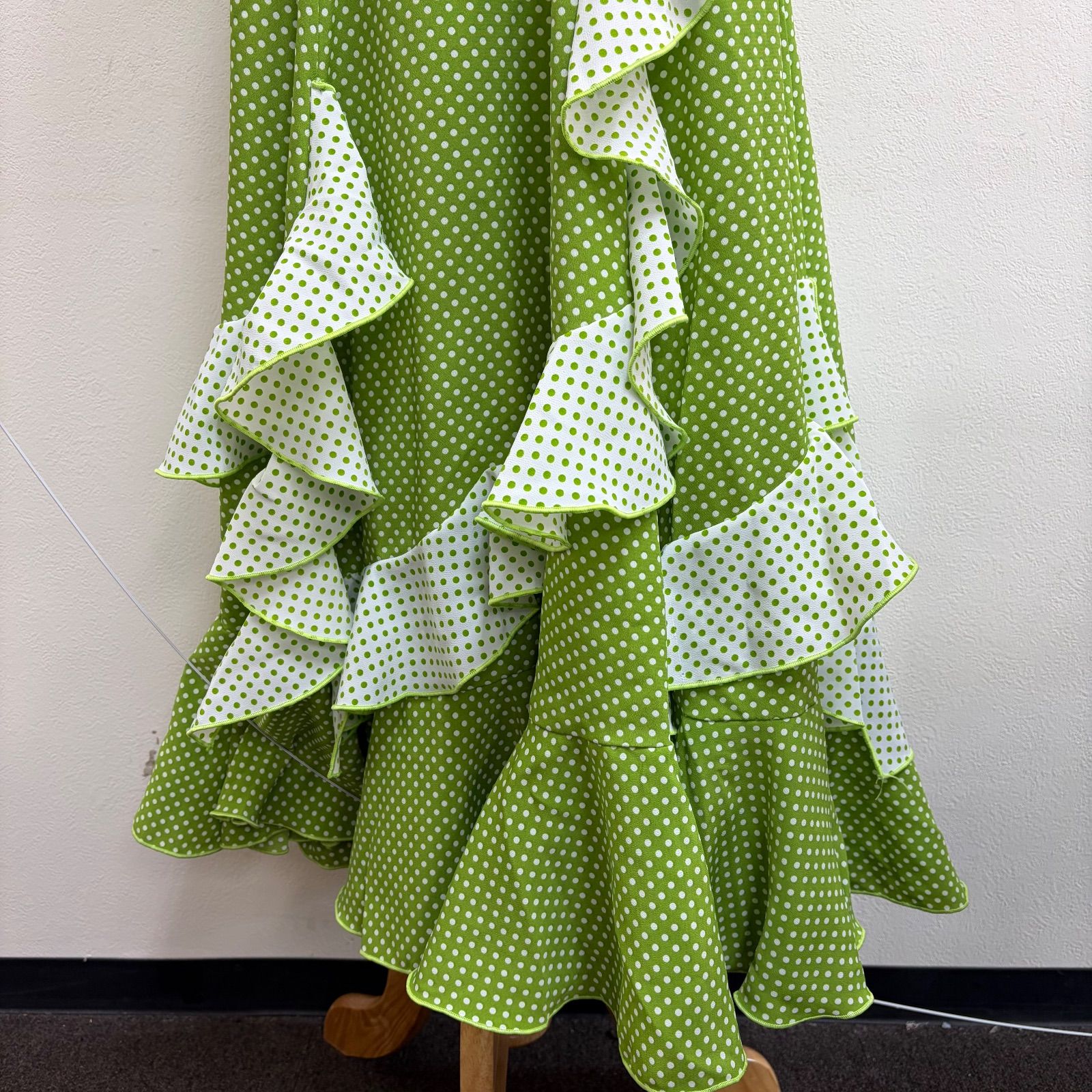 フラメンコ衣装 スカート ファルダ 黄緑 ドット フリル - メルカリ