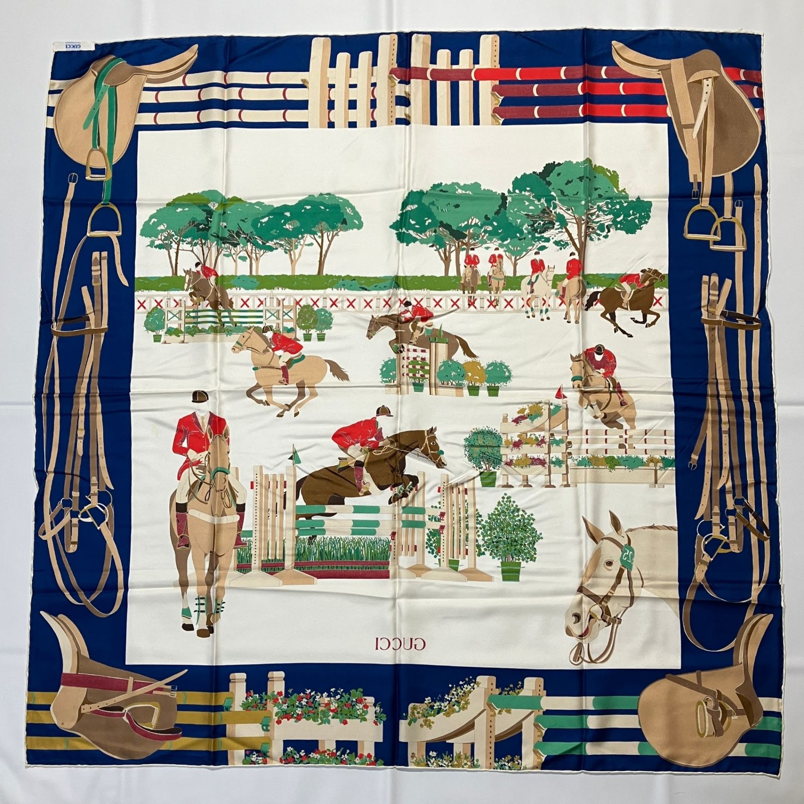 2511-174｜美品｜グッチ スカーフ シルク ネイビー タグあり - メルカリ