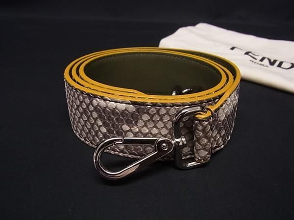 □極上□本物□極美品□ FENDI フェンディ ストラップユー パイソン