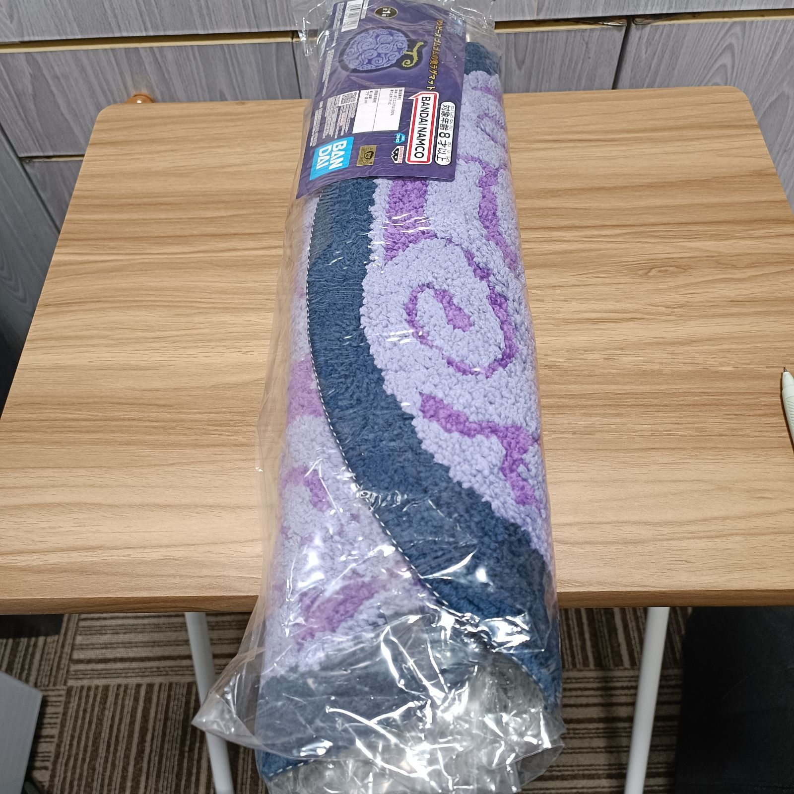 ワンピース ゴムゴムの実 ラグマット - メルカリ